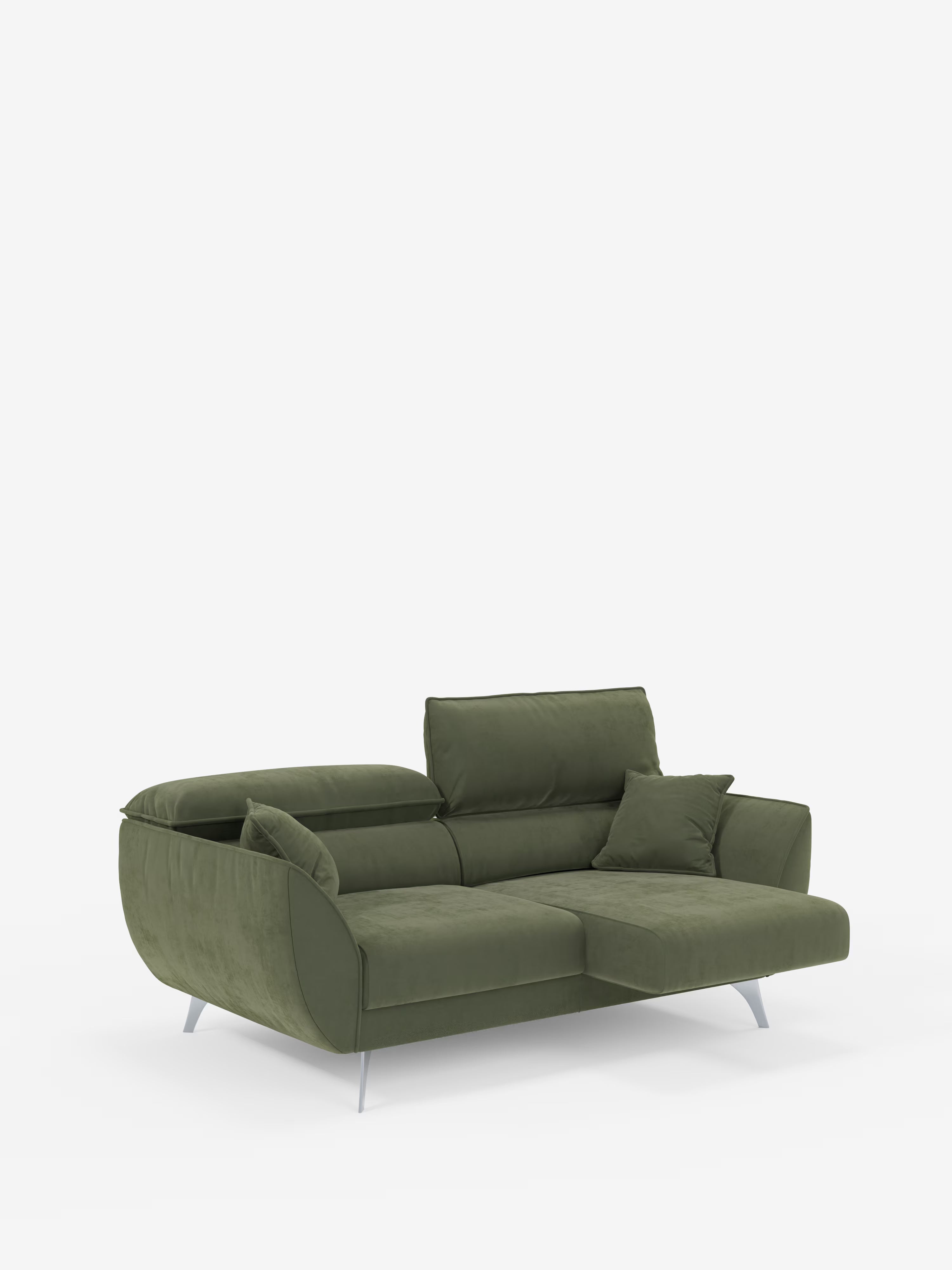 Vi presentiamo il divano Michelangelo a 2 e 3 posti con sedute allungabili e poggiatesta reclinabili in tessuto smacchiabile T30 di Divani.Store: un divano contemporaneo in velluto verde oliva caratterizzato da eleganti gambe in metallo, braccioli e poggiatesta regolabili, oltre a cuscini decorativi abbinati. Questo divano moderno vanta sedute estensibili per un maggiore comfort e flessibilità, perfettamente valorizzate su uno sfondo bianco a tinta unita con ampio spazio negativo.
