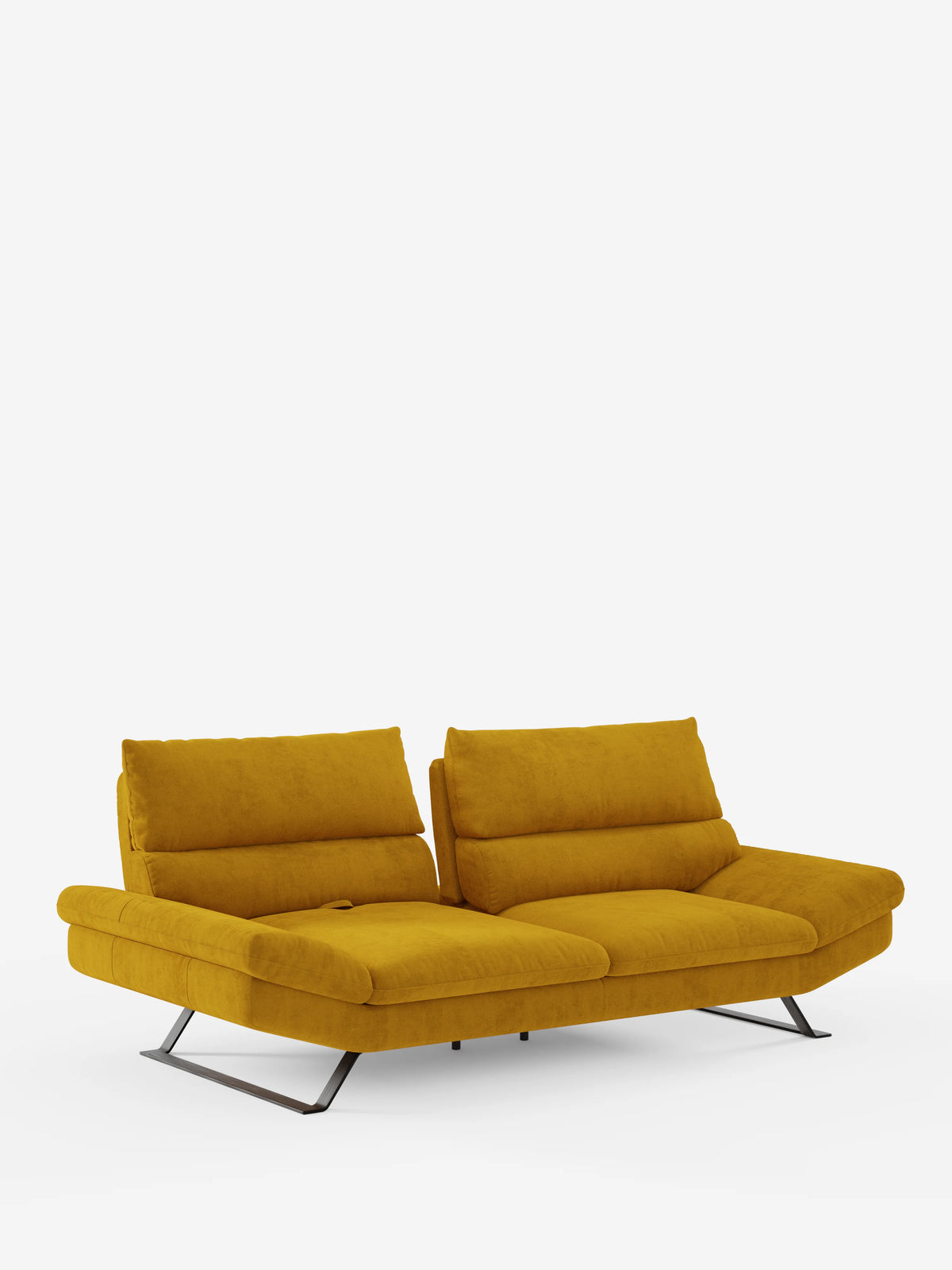 Un moderno divano Eclipse dal design contemporaneo di Divani.Store, in giallo senape, caratterizzato da due schienali reclinabili traslanti, sedute imbottite e alte gambe angolate in metallo nero, rivestito in elegante microfibra T11 resistente alle macchie, su uno sfondo bianco a tinta unita.