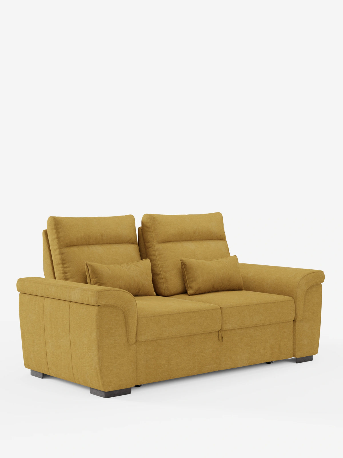 Il divano Ischia a 3 posti con pouf estraibile e schienali traslanti in tessuto misto lino smacchiabile è un divano a tre posti color giallo senape, caratterizzato da due grandi cuscini dello schienale, cuscini cilindrici, braccioli larghi e linee slanciate su uno sfondo bianco a tinta unita.