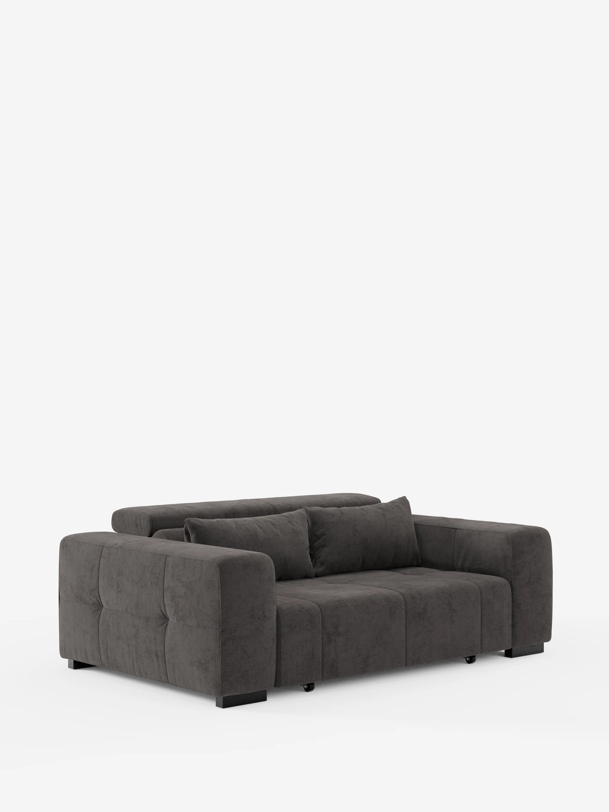 Un divano Monarch Divano con Relax Elettrico di Divani.Store, in stile contemporaneo e color grigio scuro, rivestito in morbido tessuto T31 resistente alle macchie, con braccioli squadrati e due cuscini dello schienale, poggia su gambe nere corte su uno sfondo bianco a tinta unita.