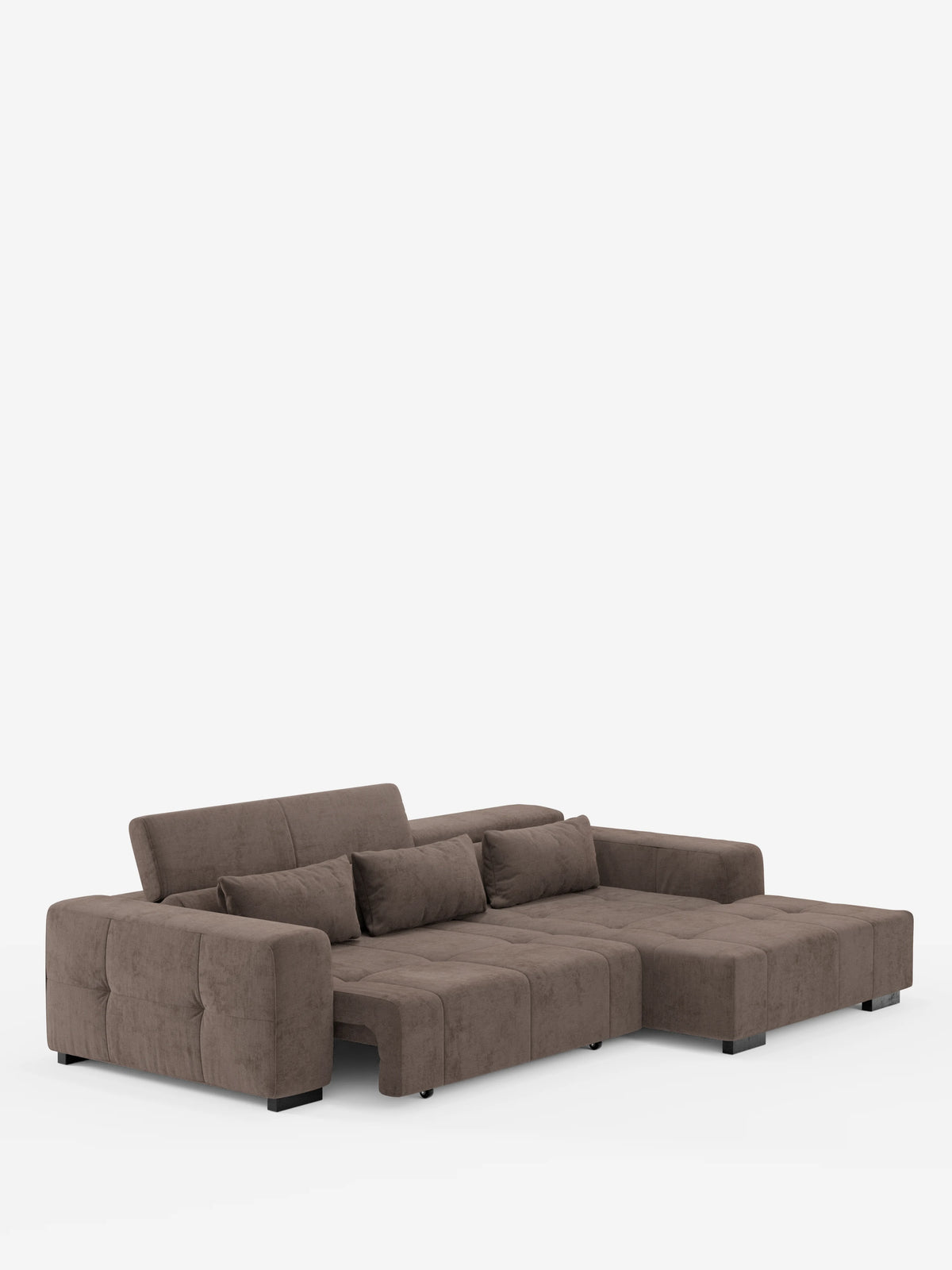 Il divano angolare Monarch con penisola e funzione relax elettrica per l’allungamento delle sedute di Divani.Store è caratterizzato da morbidi cuscini, ampi braccioli e una chaise longue sul lato destro. Rivestito in morbido tessuto T31 resistente alle macchie e dotato di poggiatesta regolabili, questo moderno divano componibile marrone offre stile e comfort ed è raffigurato su uno sfondo bianco a tinta unita.