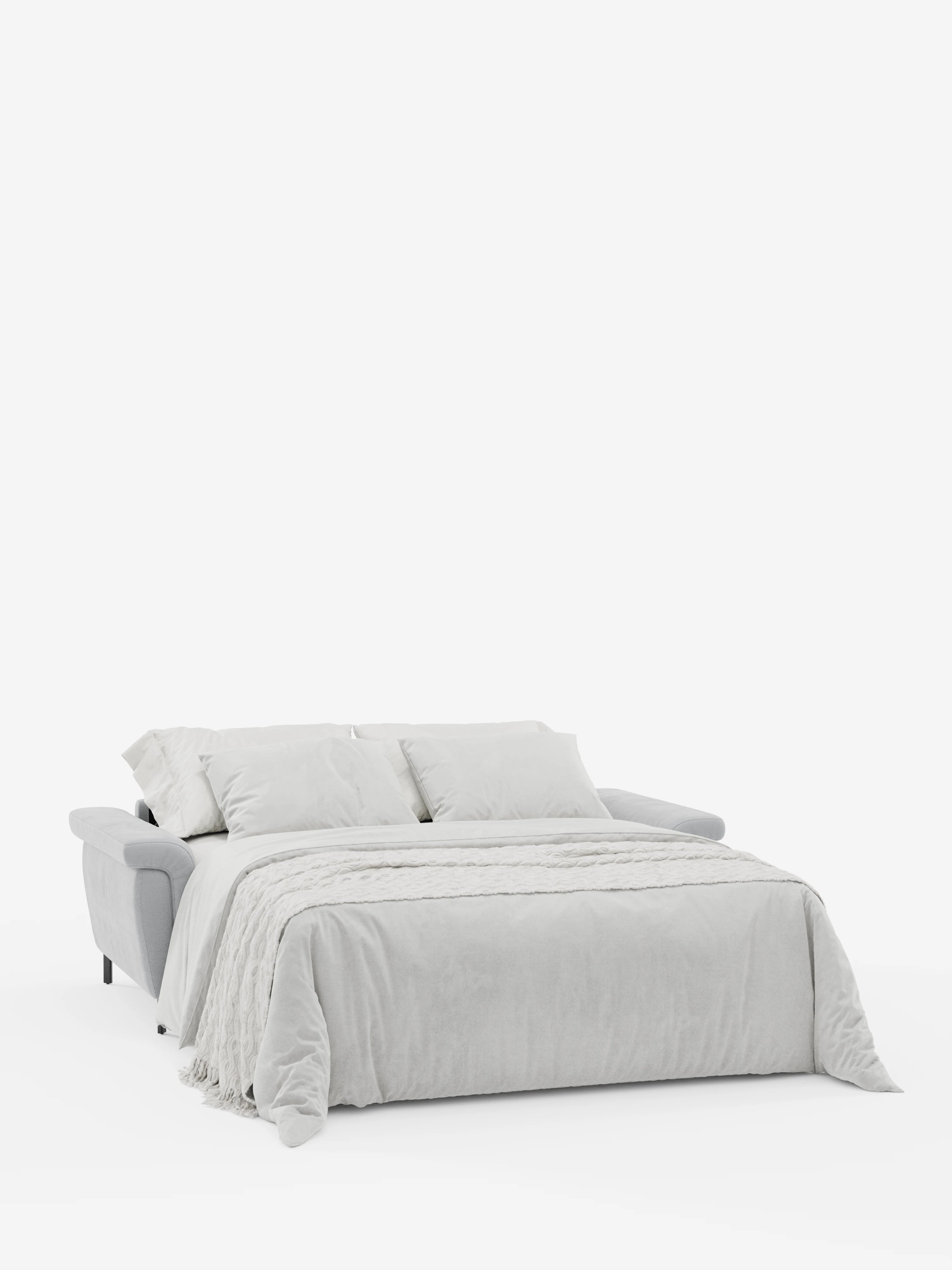 Il divano letto di design Capri, di colore grigio chiaro, con piedini alti di Divani.Store è completato da un morbido materasso, due cuscini e una coperta drappeggiata con cura. Caratterizzato da braccioli dalle curve eleganti e da raffinati poggiatesta reclinabili, la sua biancheria da letto morbida e invitante risalta sullo sfondo bianco. Il tessuto smacchiabile effetto velluto T30 mette in risalto la pregiata manifattura italiana di questo pezzo di design.