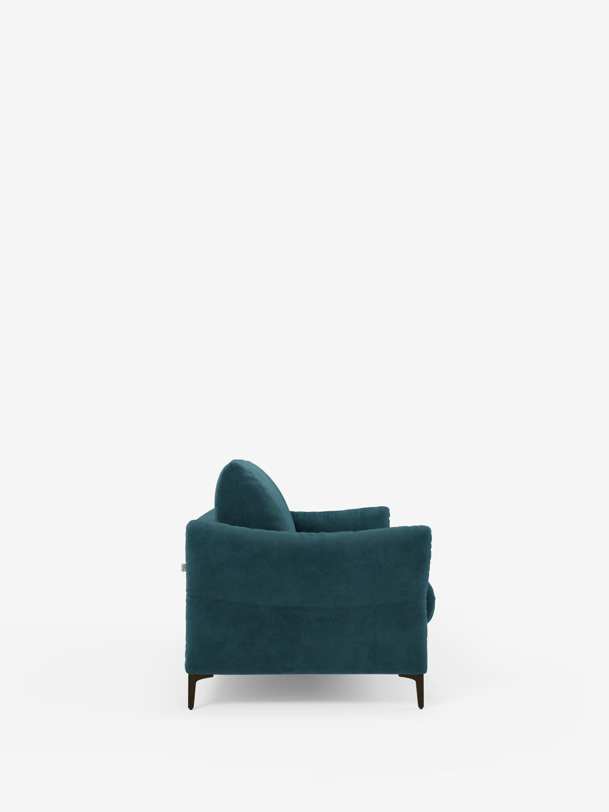 Vista laterale del divano letto Dalia a 2, 3 e 4 posti di Divani.Store, rivestito in vellutino T30 color verde acqua, un tessuto moderno e resistente alle macchie, con imbottitura morbida e gambe basse nere. Questo divano letto dal design contemporaneo è dotato di un comodo materasso alto 18 cm ed è presentato su uno sfondo bianco a tinta unita.