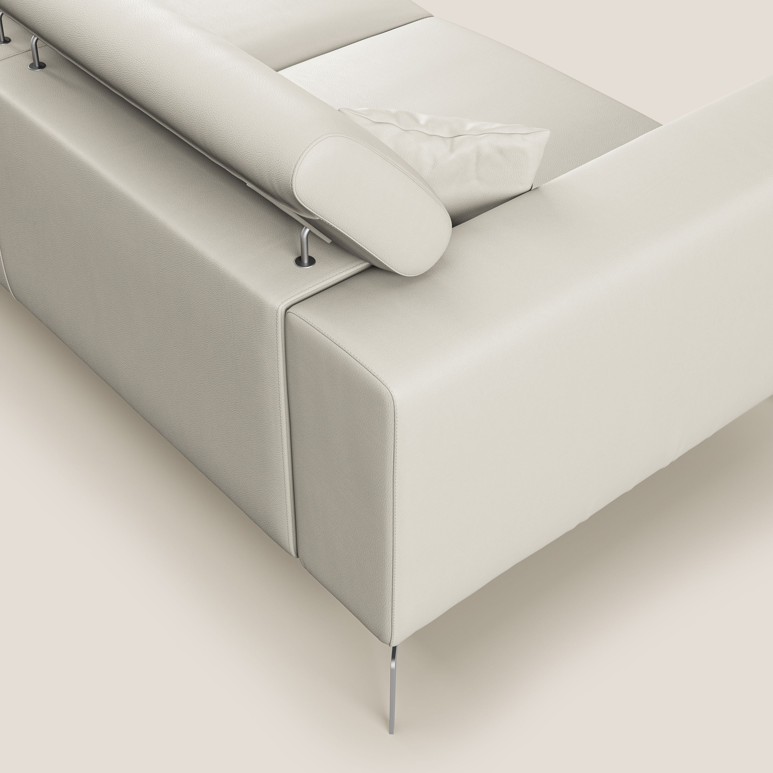 Blade Divano moderno con poggiatesta reclinabili in Ecopelle T04 bianco - divani.store