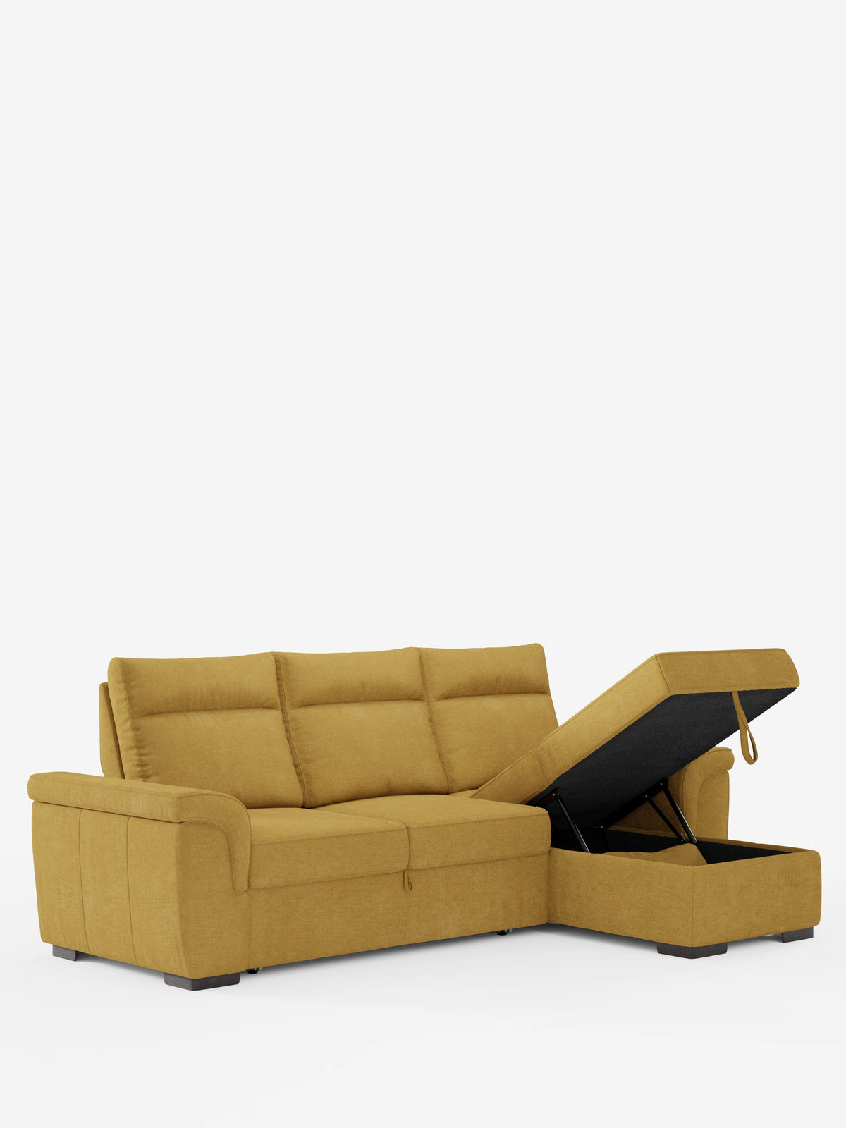 Un divano letto angolare Ischia color giallo senape con schienali regolabili, elemento estraibile e penisola contenitore in tessuto antimacchia misto lino, dotato di chaise longue, si staglia su uno sfondo bianco.
