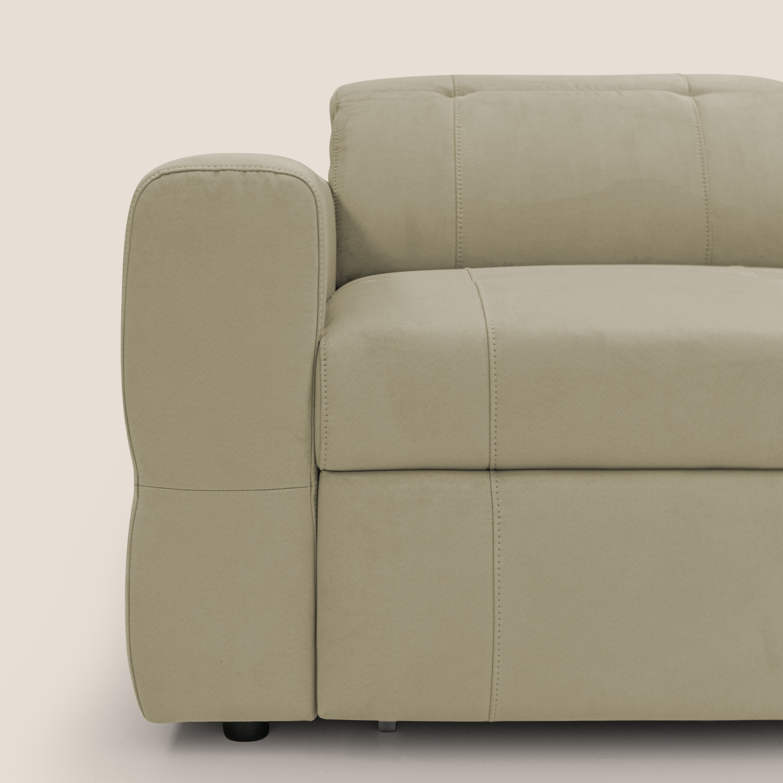 Kronos Divano angolare con poggiapiedi estraibile e pouf contenitore mobile in microfibra impermeabile T11 beige - divani.store