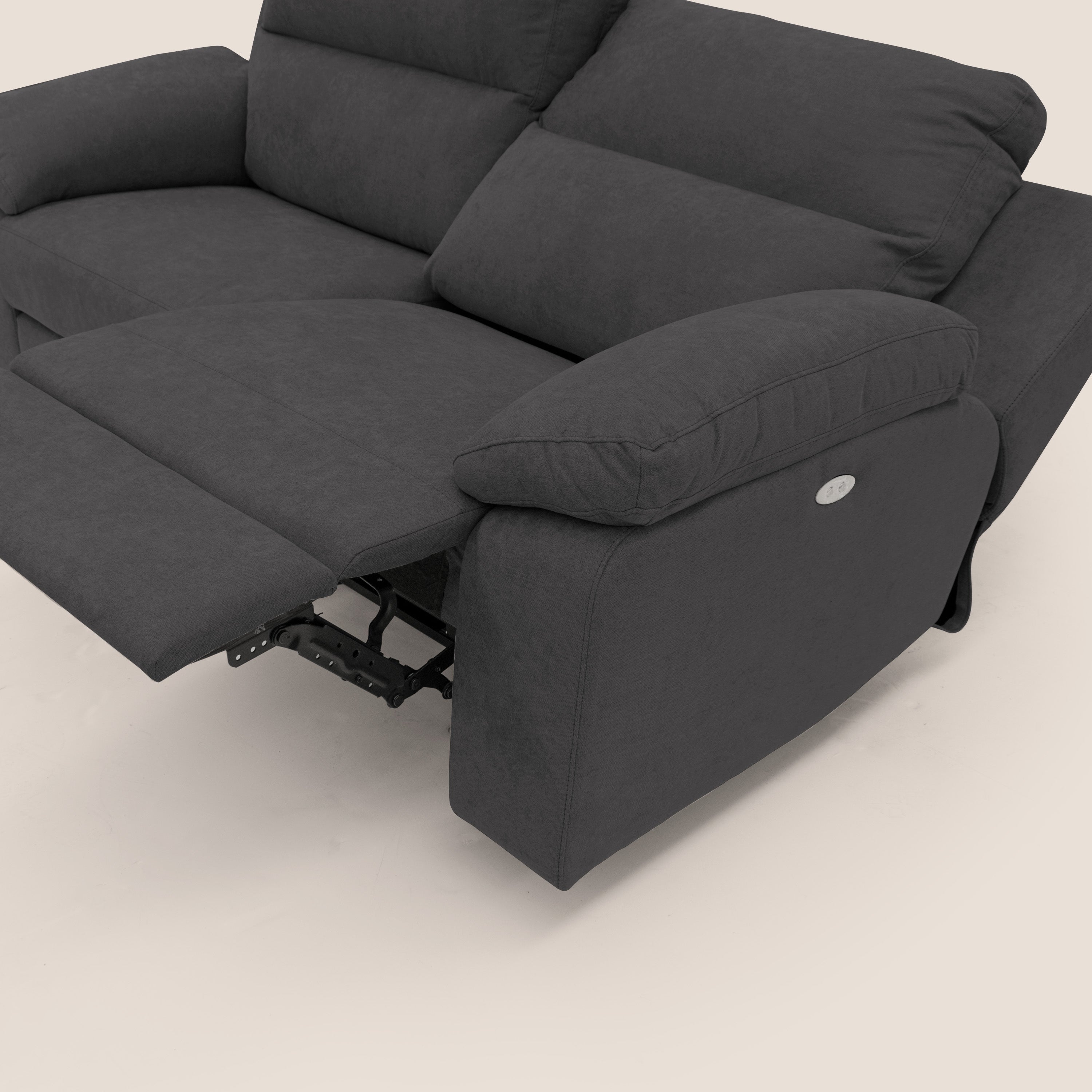Romeo Divano relax con recliner elettrico in morbido tessuto impermeabile T02 nero - divani.store