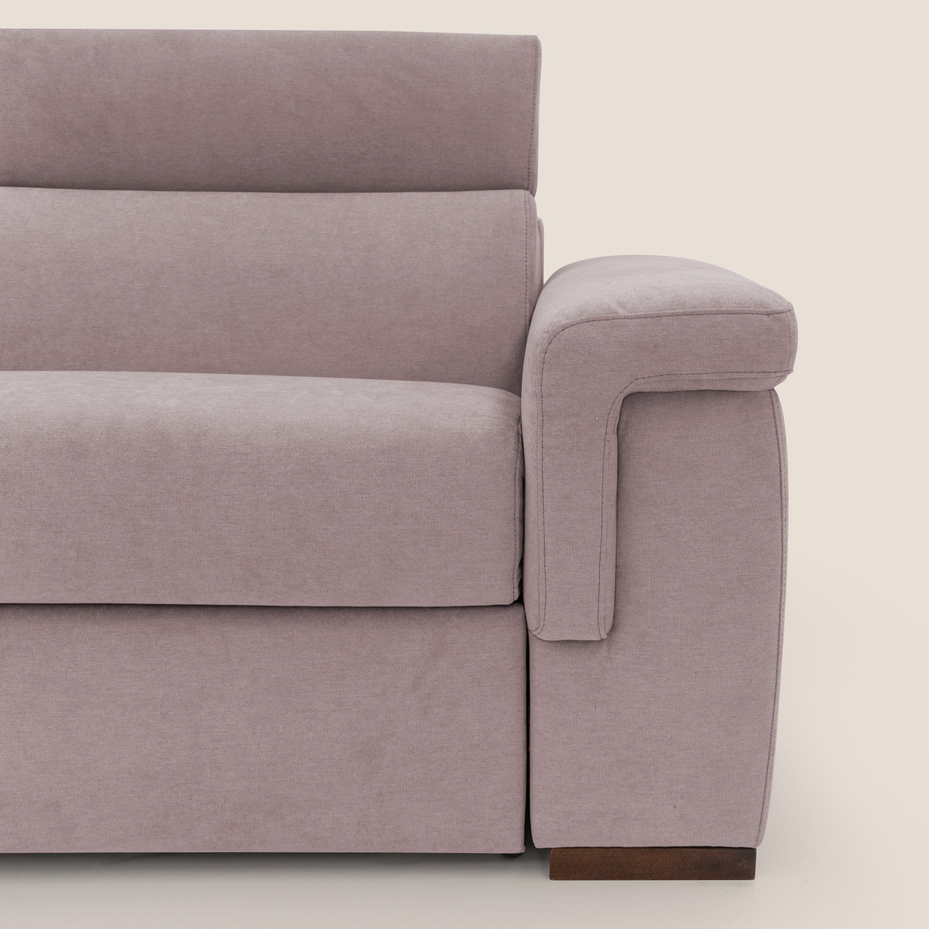 Giunone divano letto con materasso alto 18 cm e poggiatesta reclinabili in tessuto impermeabile T02 rosa - divani.store