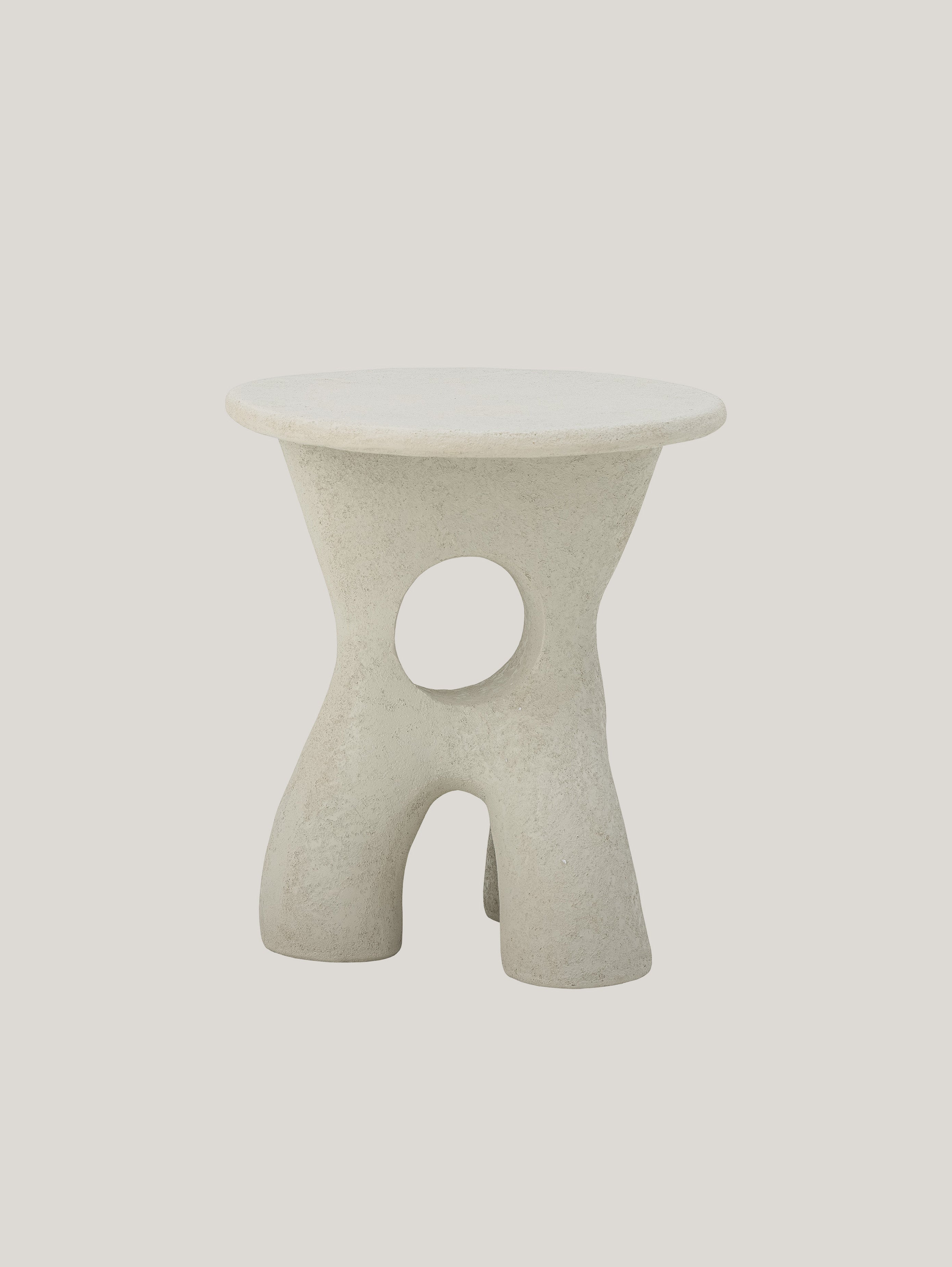 Amiee tavolino scultoreo tondo dalla forma organica in poliresina bianco - divani.store