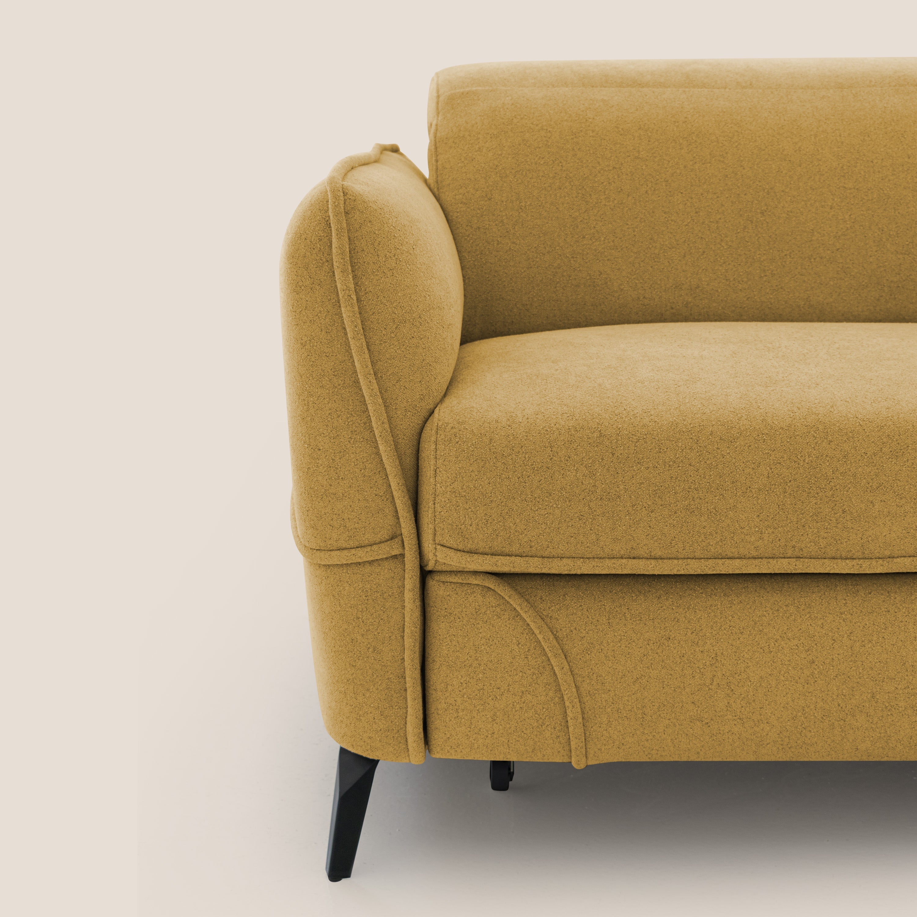 Bloom Divano con poggiapiedi estraibile piedini alti e poggiatesta reclinabili in tessuto bouclé impermeabile T07 verde - divani.store