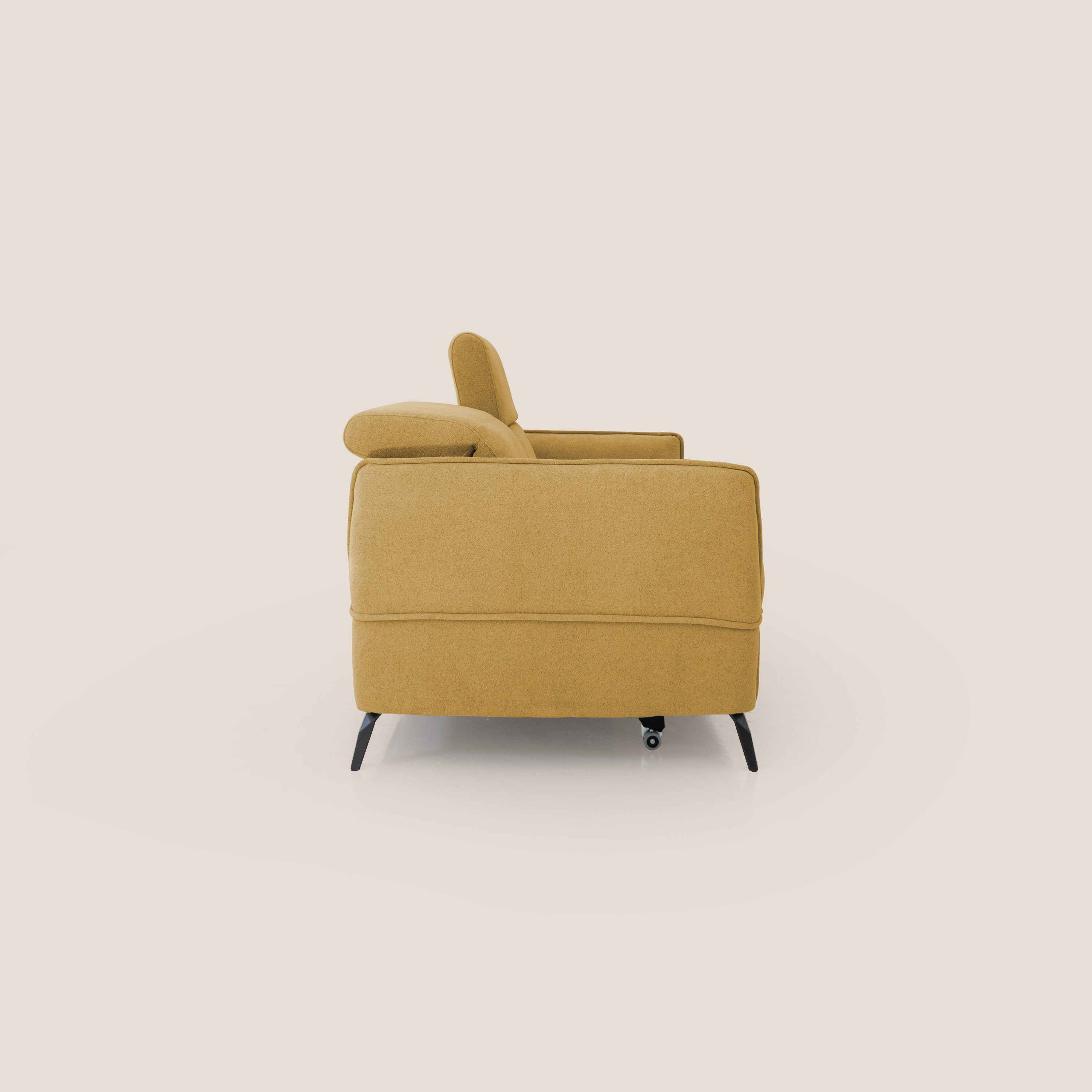 Bloom Divano con poggiapiedi estraibile piedini alti e poggiatesta reclinabili in tessuto bouclé impermeabile T07 giallo - divani.store