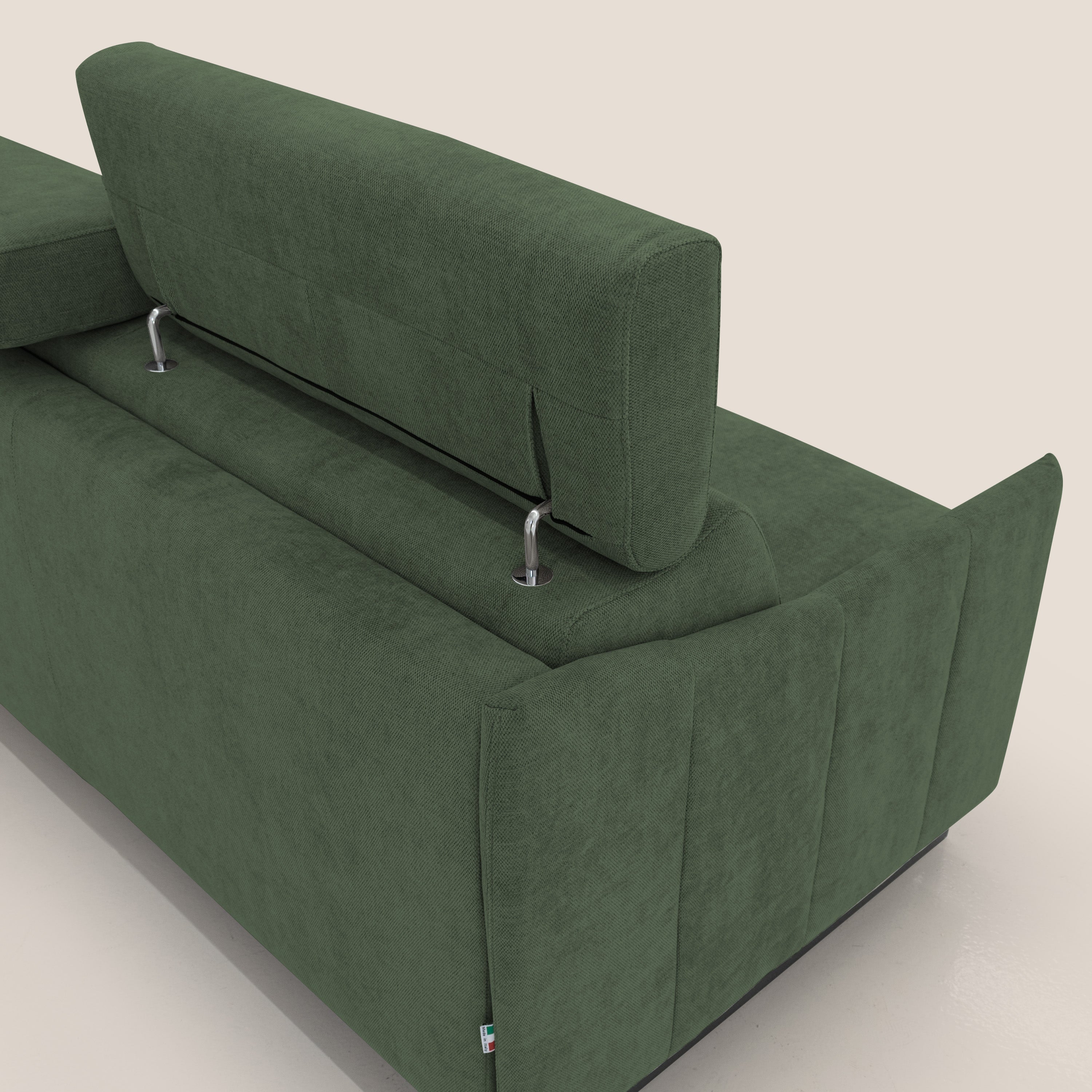 Loto divano letto salvaspazio materasso H18 cm con piedi alti in morbido tessuto impermeabile T14 verde - divani.store