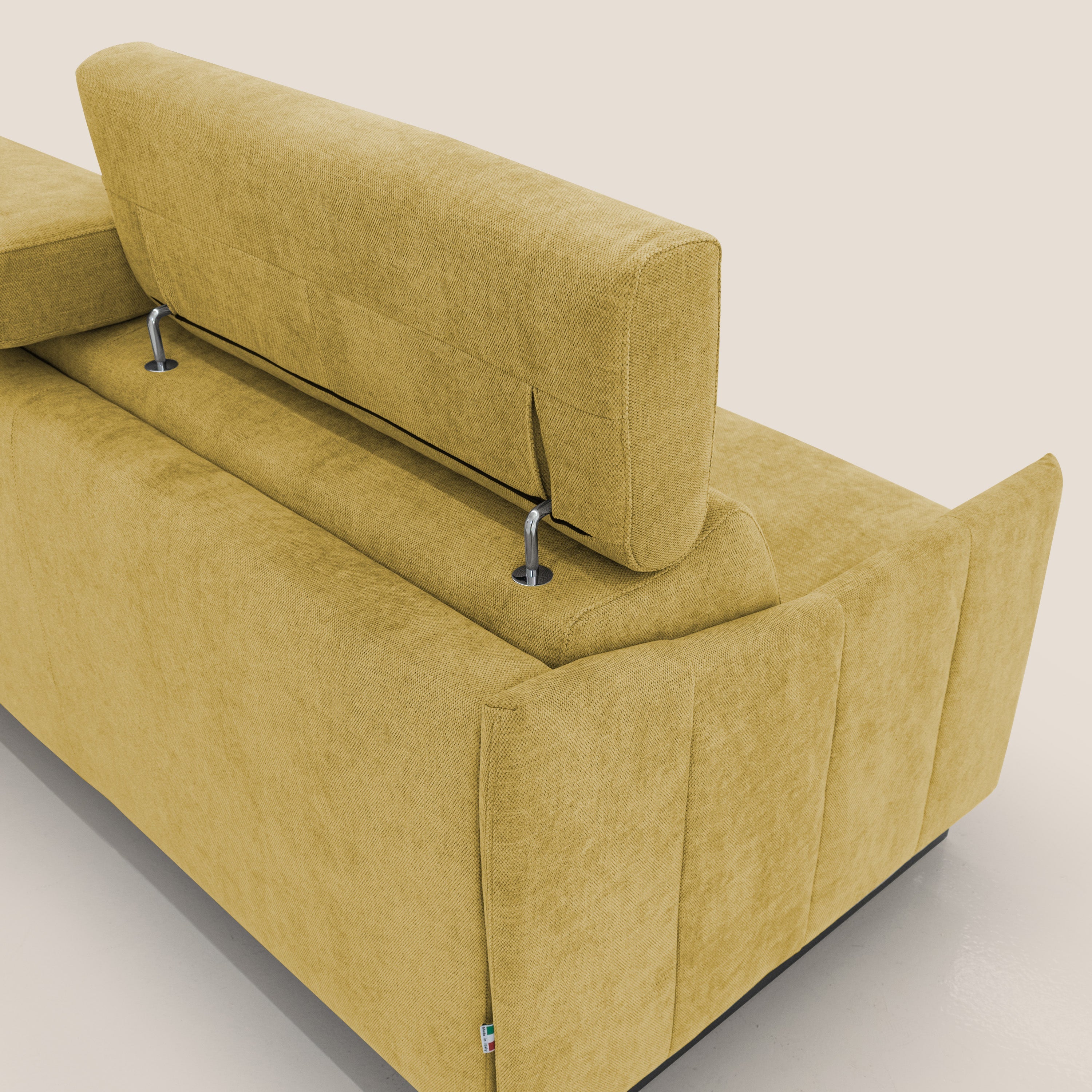 Loto divano letto salvaspazio materasso H18 cm con piedi alti in morbido tessuto impermeabile T14 giallo - divani.store