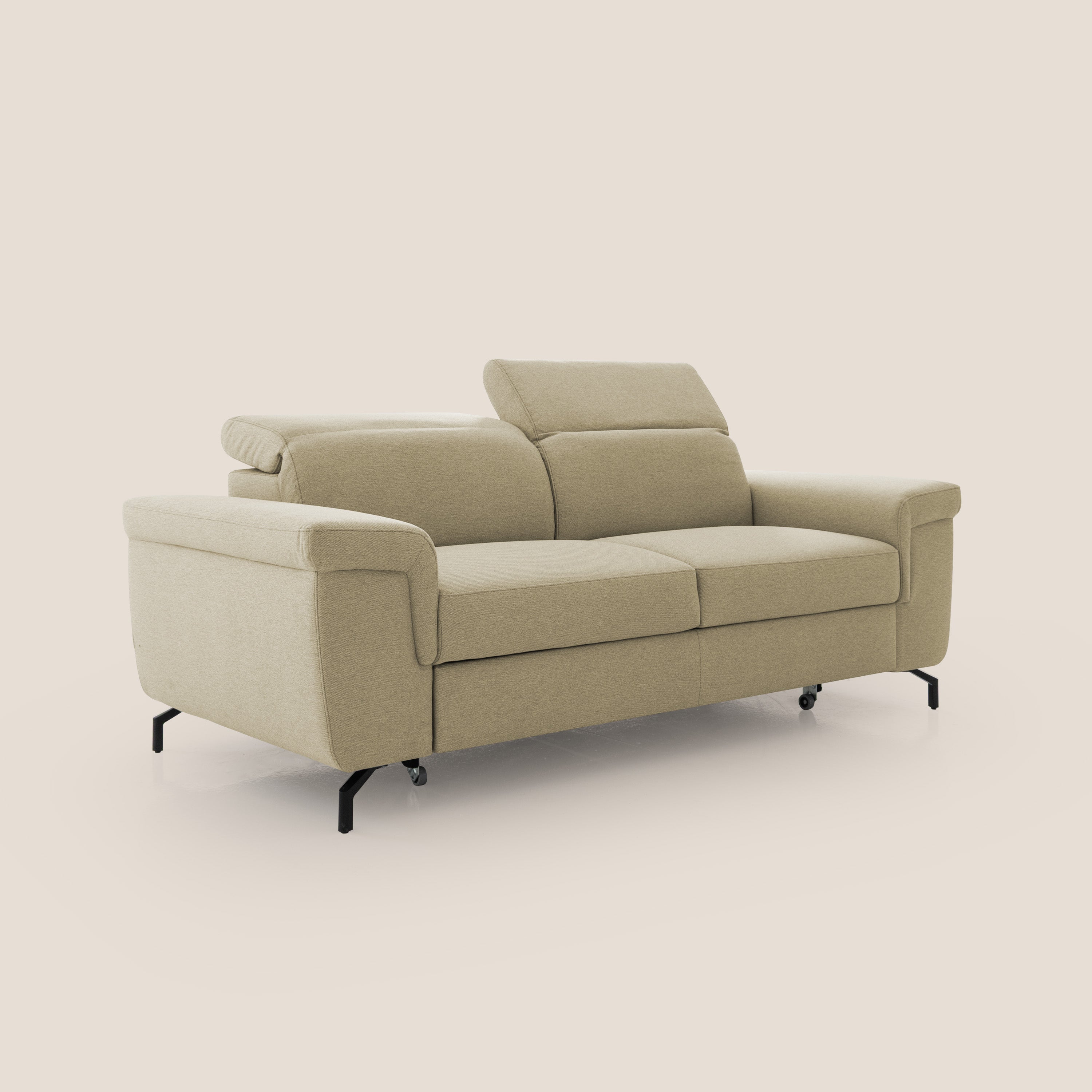 Aisha Divano con poggiapiedi estraibile piedini alti e poggiatesta reclinabili in tessuto Smacchiabile T05 cammello - divani.store