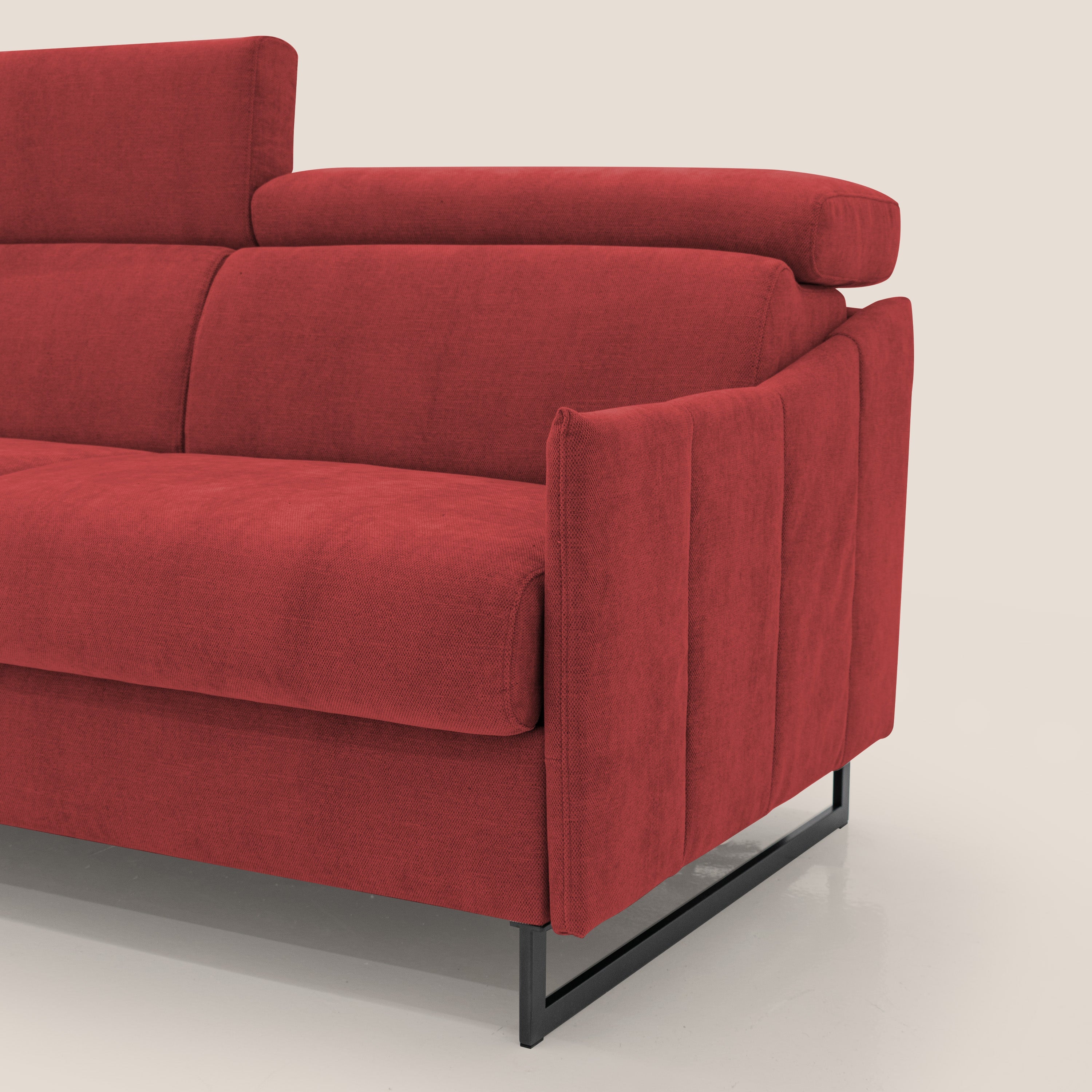 Loto divano letto salvaspazio materasso H18 cm con piedi alti in morbido tessuto impermeabile T14 rosso - divani.store