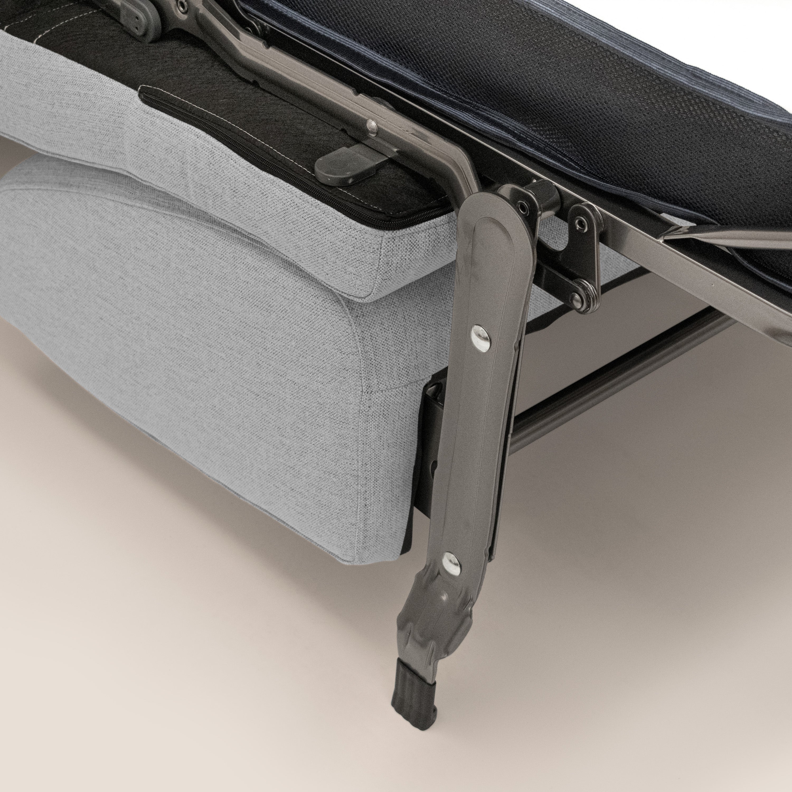 Scarlet Schlafsofa aus wasserfestem Baumwollmischgewebe T19 grau