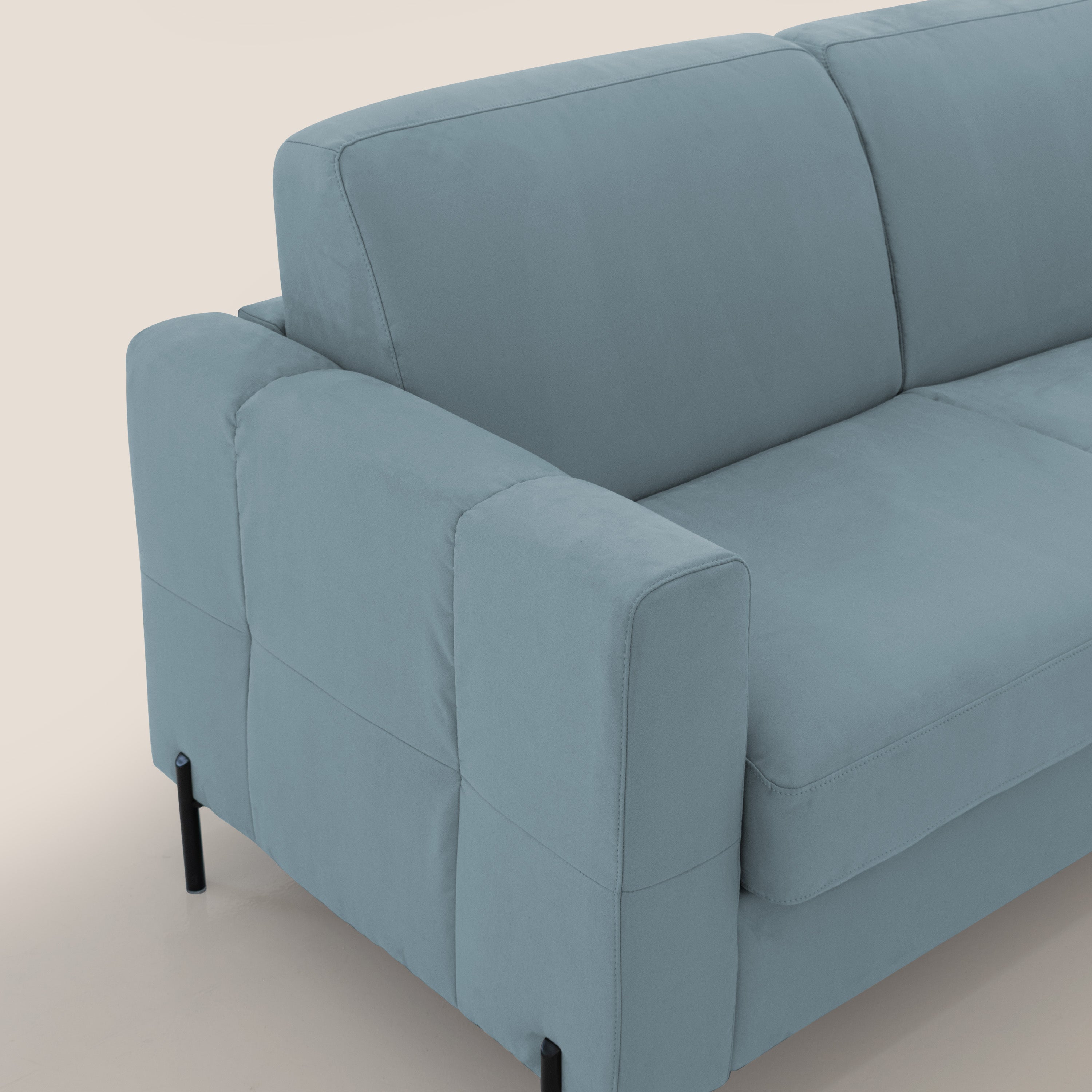 Ortensia divano letto materasso H18 cm con piedi alti in elegante microfibra smacchiabile T11 carta da zucchero - divani.store