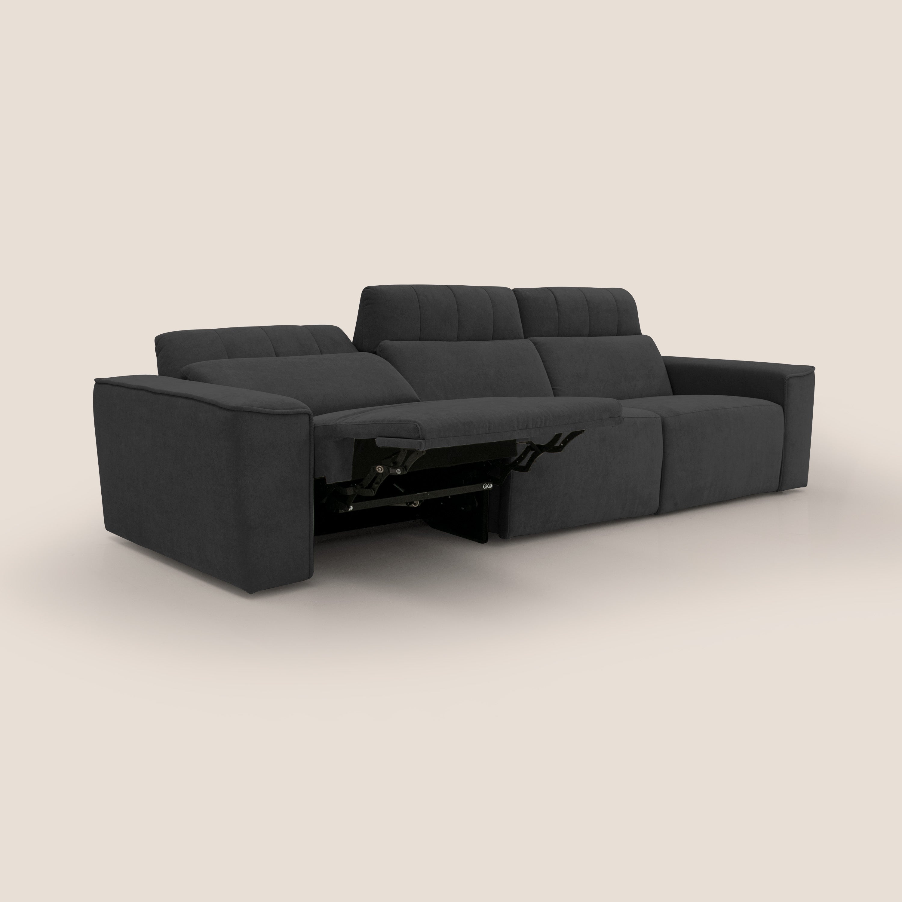 Clark Divano modulare 3 sedute con opzione relax elettrico in tessuto smacchiabile impermeabile T17 nero - divani.store