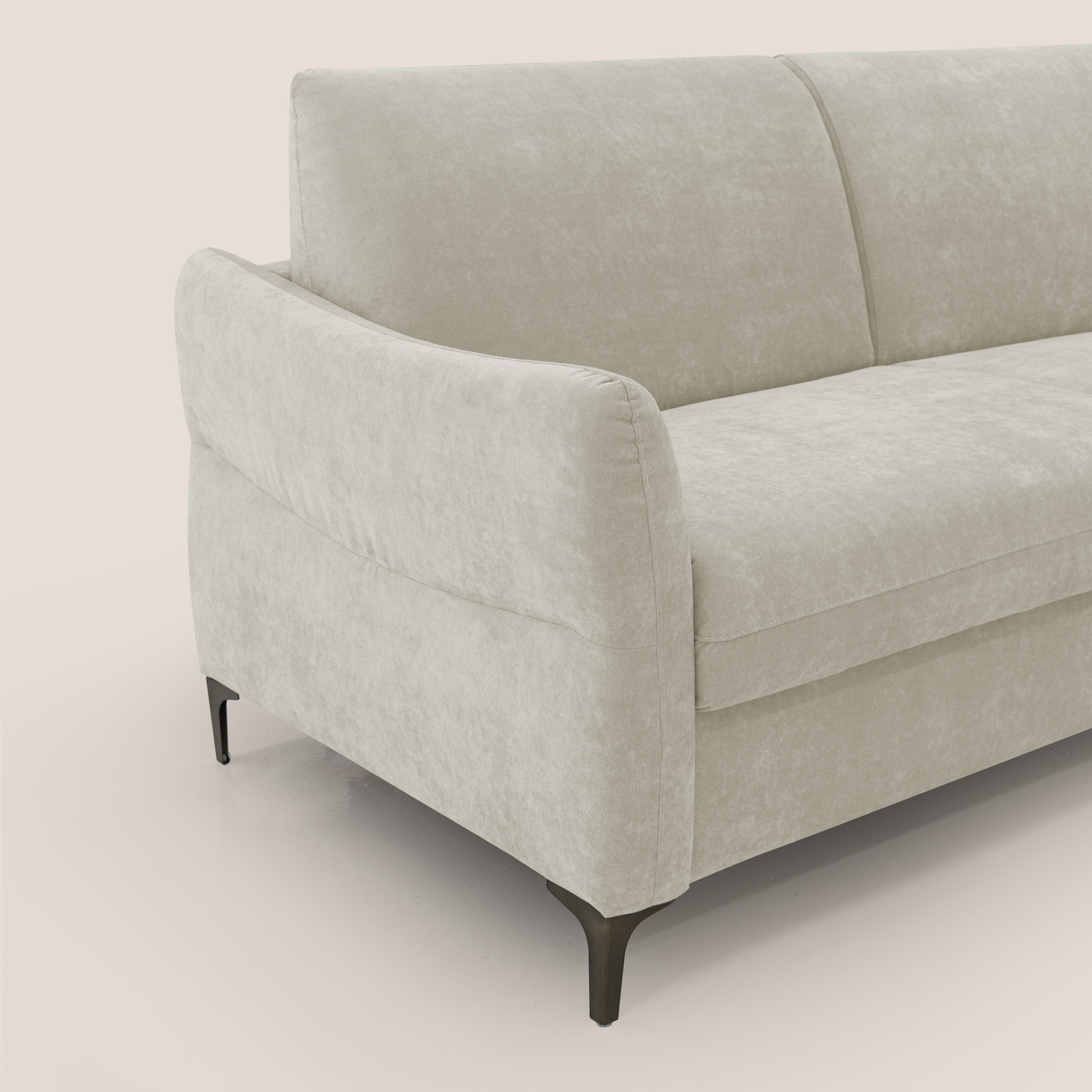Dalia divano letto con materasso H18 cm e piedi alti in raffinato tessuto smacchiabile T17 panna - divani.store