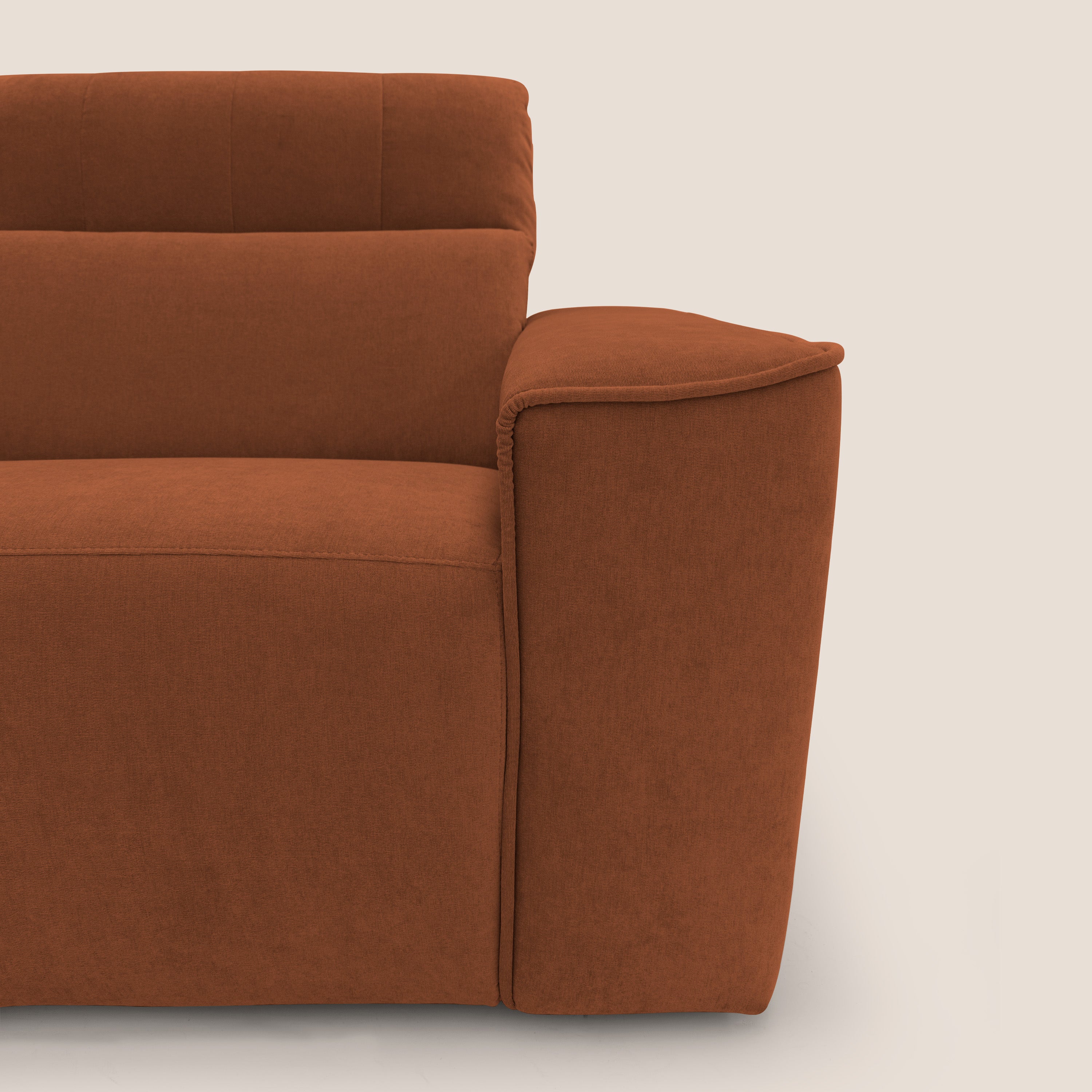 Clark Divano modulare 3 sedute con opzione relax elettrico in tessuto smacchiabile impermeabile T17 arancio - divani.store