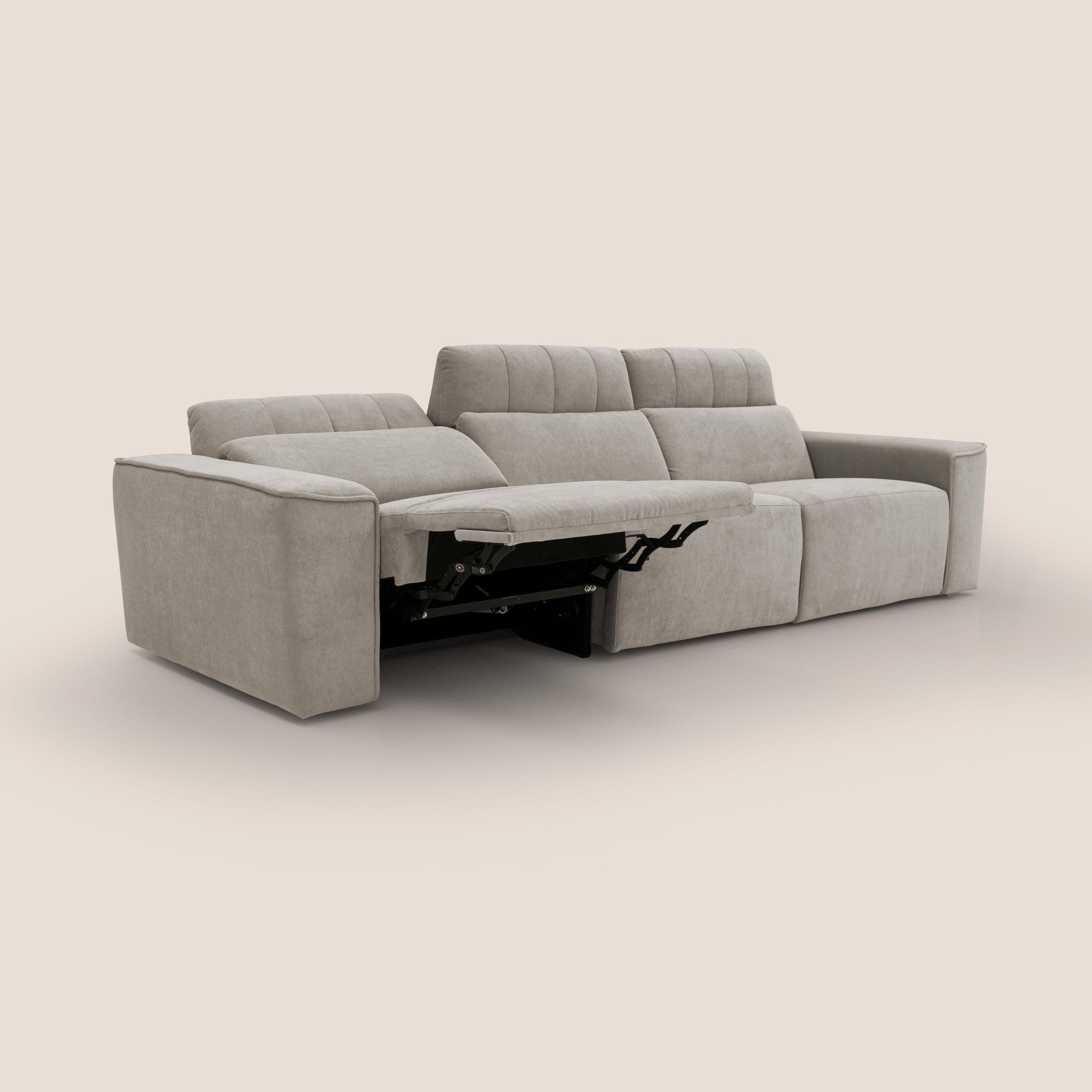 Clark Divano modulare 3 sedute con opzione relax elettrico in tessuto smacchiabile impermeabile T17 beige - divani.store