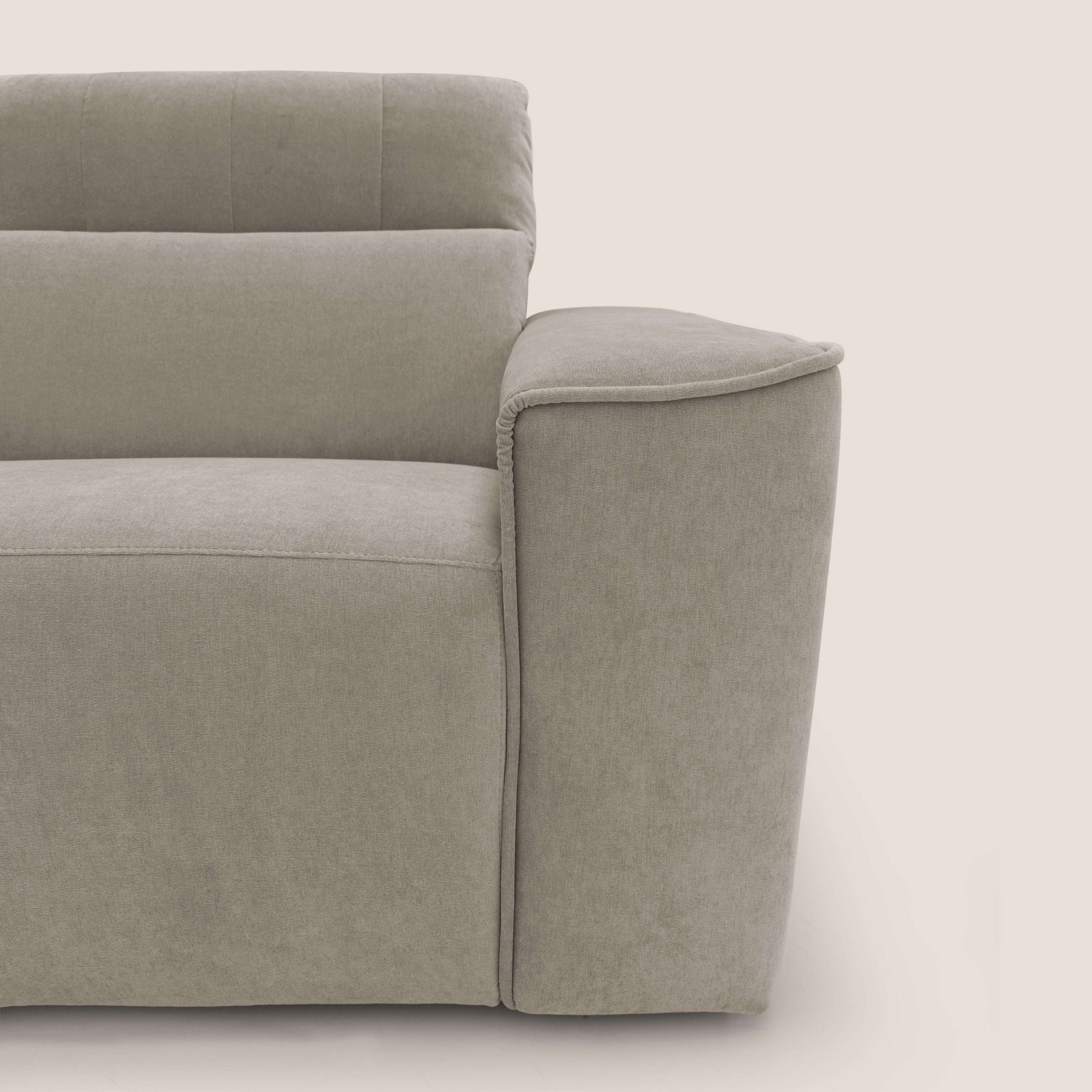 Clark Divano modulare angolare REVERSIBILE con opzione relax elettrico in tessuto smacchiabile impermeabile T17 beige - divani.store