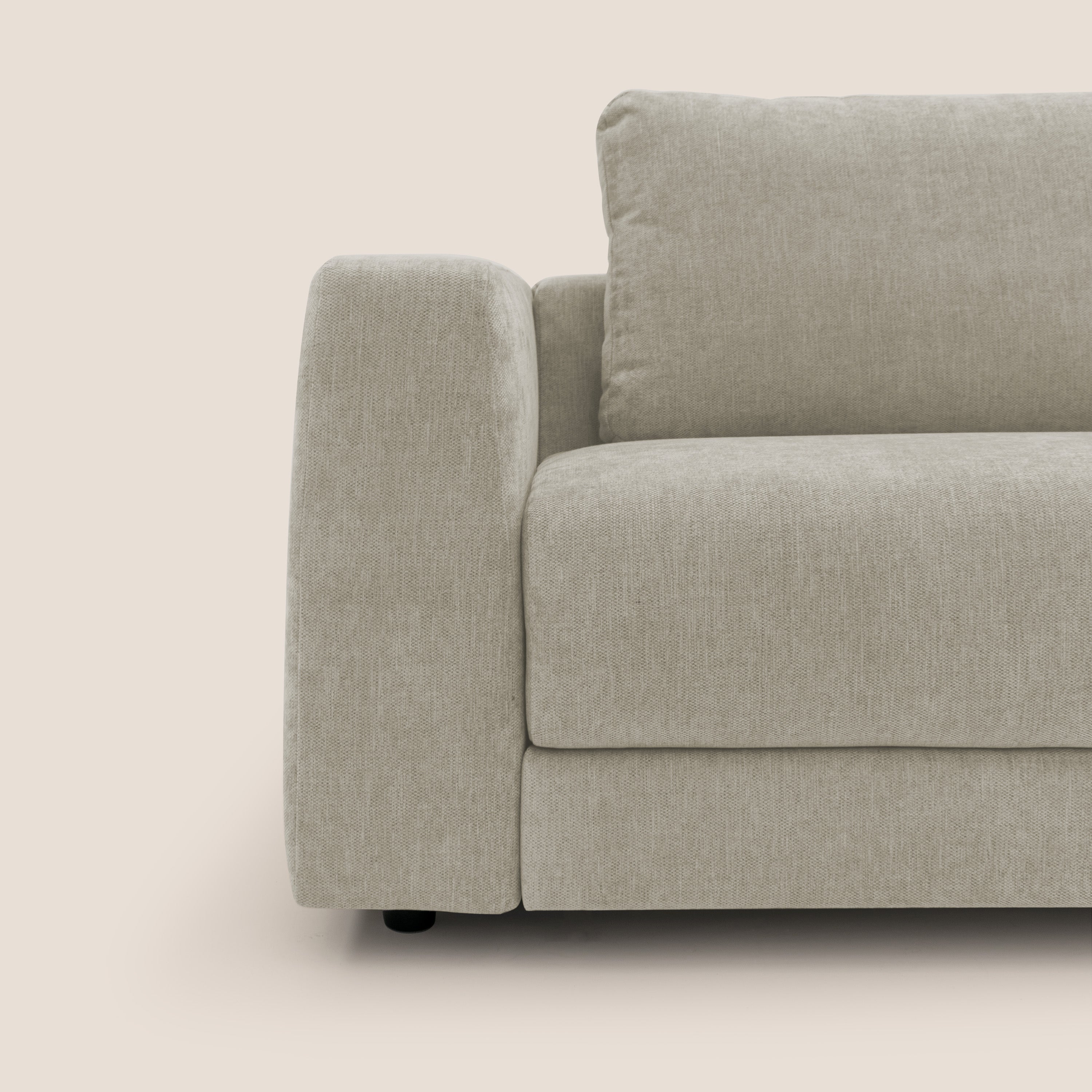 Freia Divano letto minimal materasso h15 cm con morbidi schienali in tessuto impermeabile T14 panna - divani.store