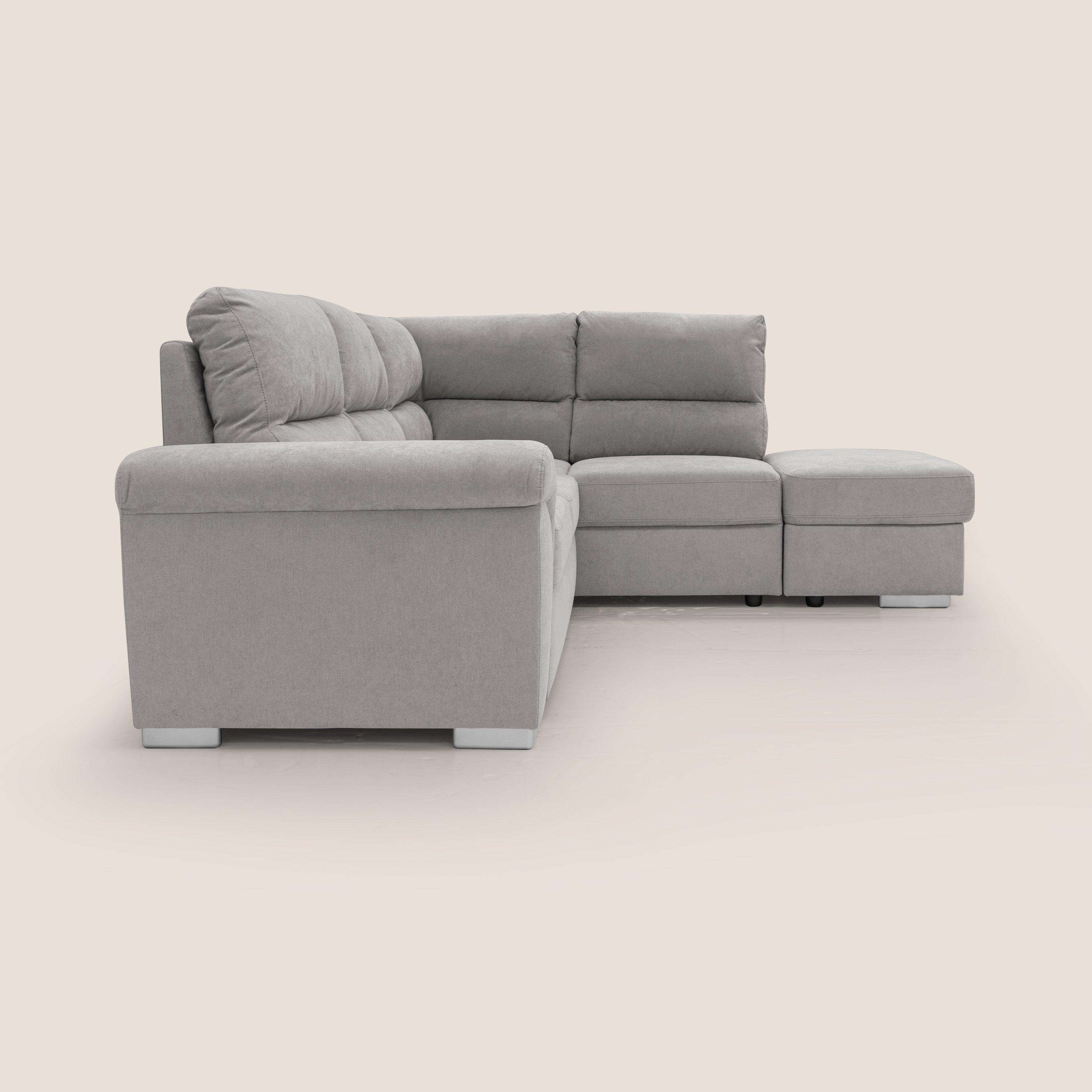 Minerva divano angolare con estraibile a cassettone e pouf contenitore in tessuto morbido impermeabile T02 grigio chiaro - divani.store
