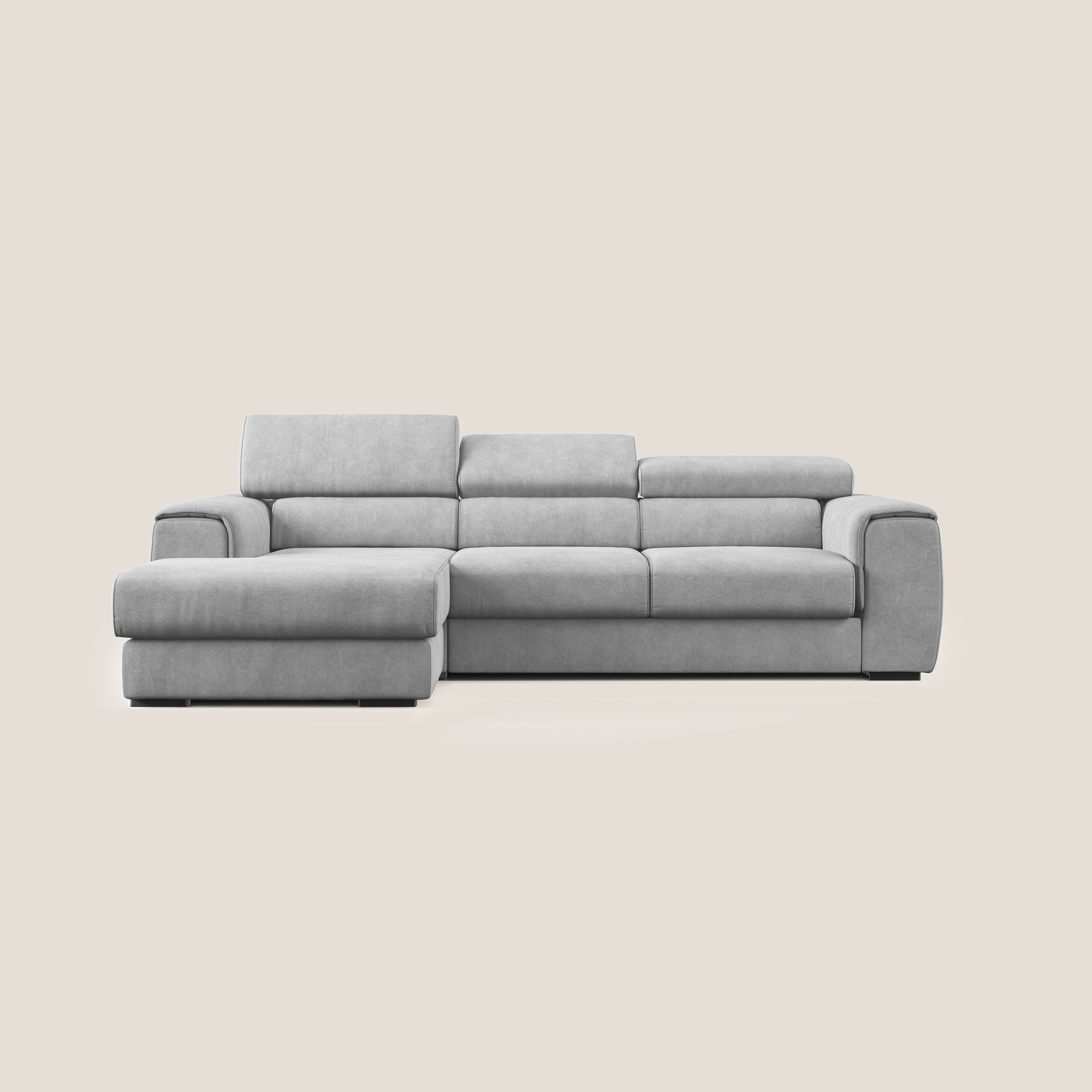 Zeno Divano angolare con pouf estraibile poggiapiedi in tessuto morbido impermeabile T02 grigio chiaro - divani.store