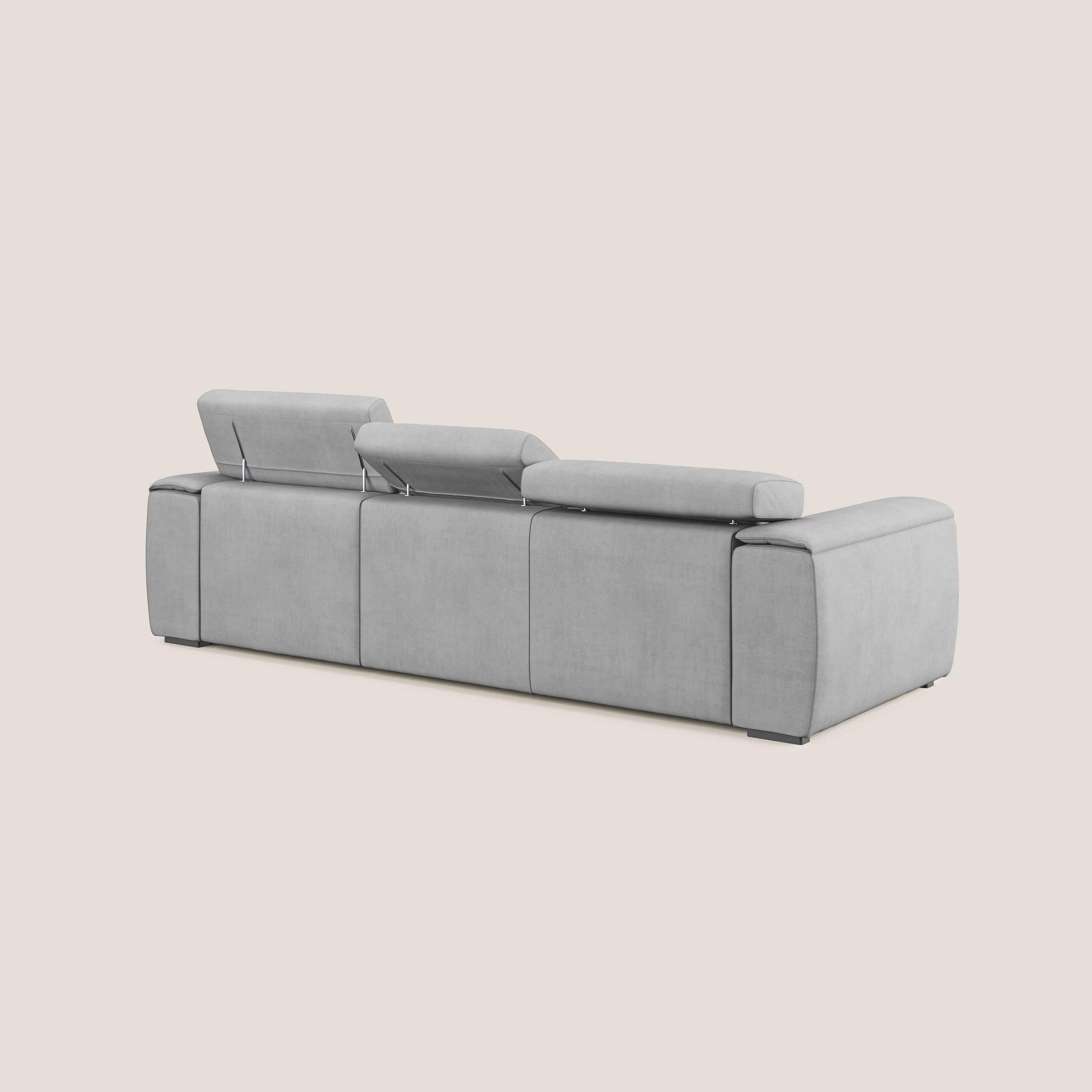 Zeno Divano con pouf estraibile poggiapiedi a 3 sedute in tessuto morbido impermeabile T02 grigio chiaro - divani.store