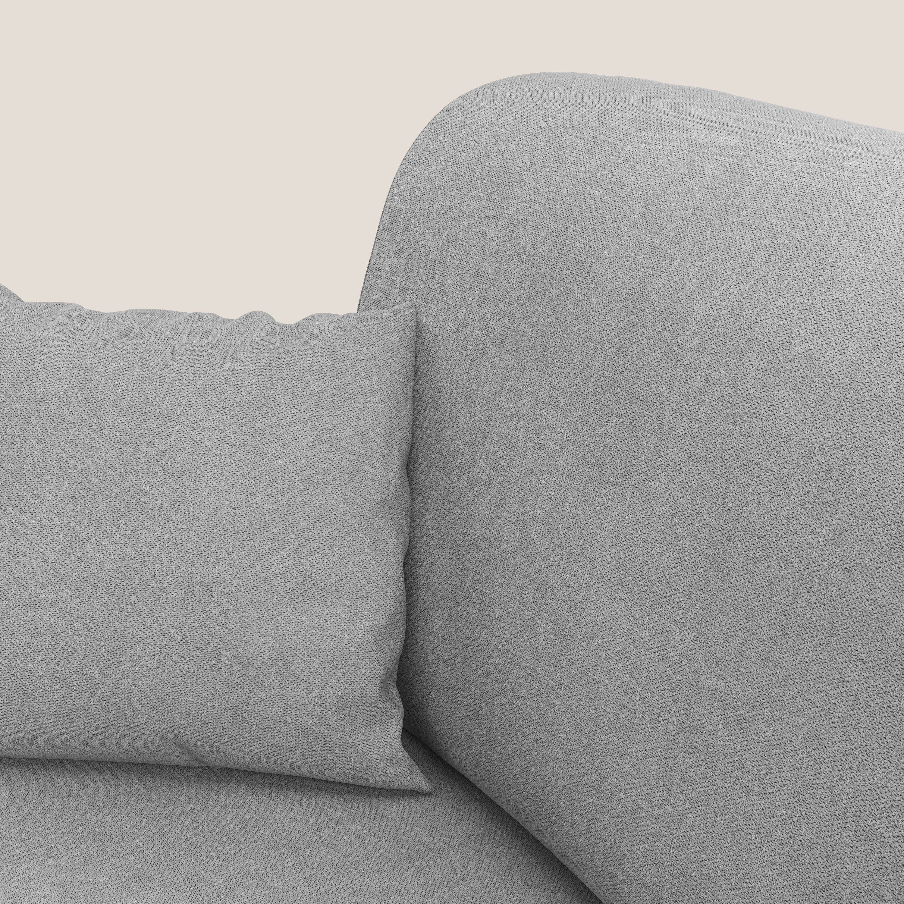 Kafka divano letto angolare in morbido tessuto impermeabile T02 grigio chiaro - divani.store