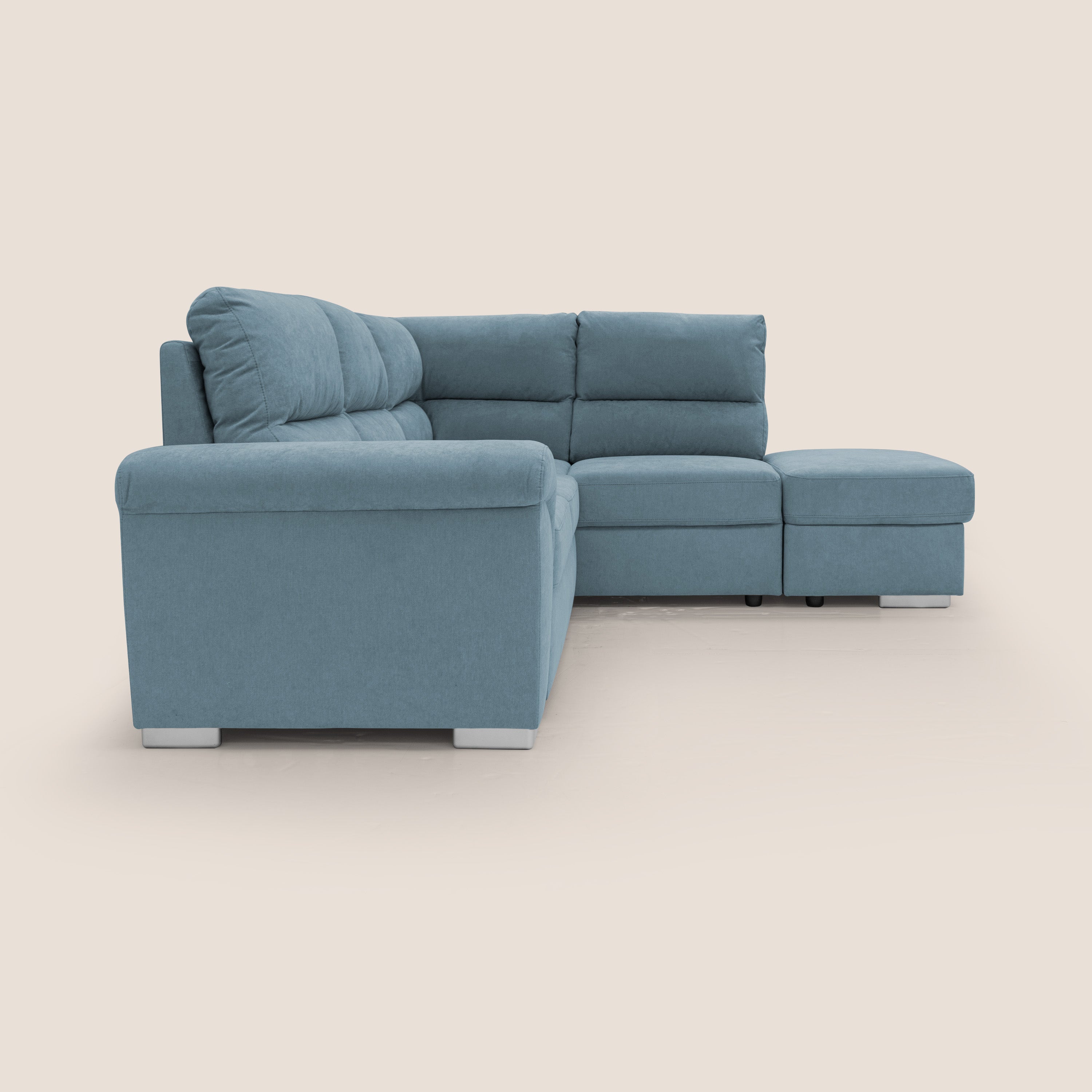 Minerva divano angolare con estraibile a cassettone e pouf contenitore in tessuto morbido impermeabile T02 carta da zucchero - divani.store