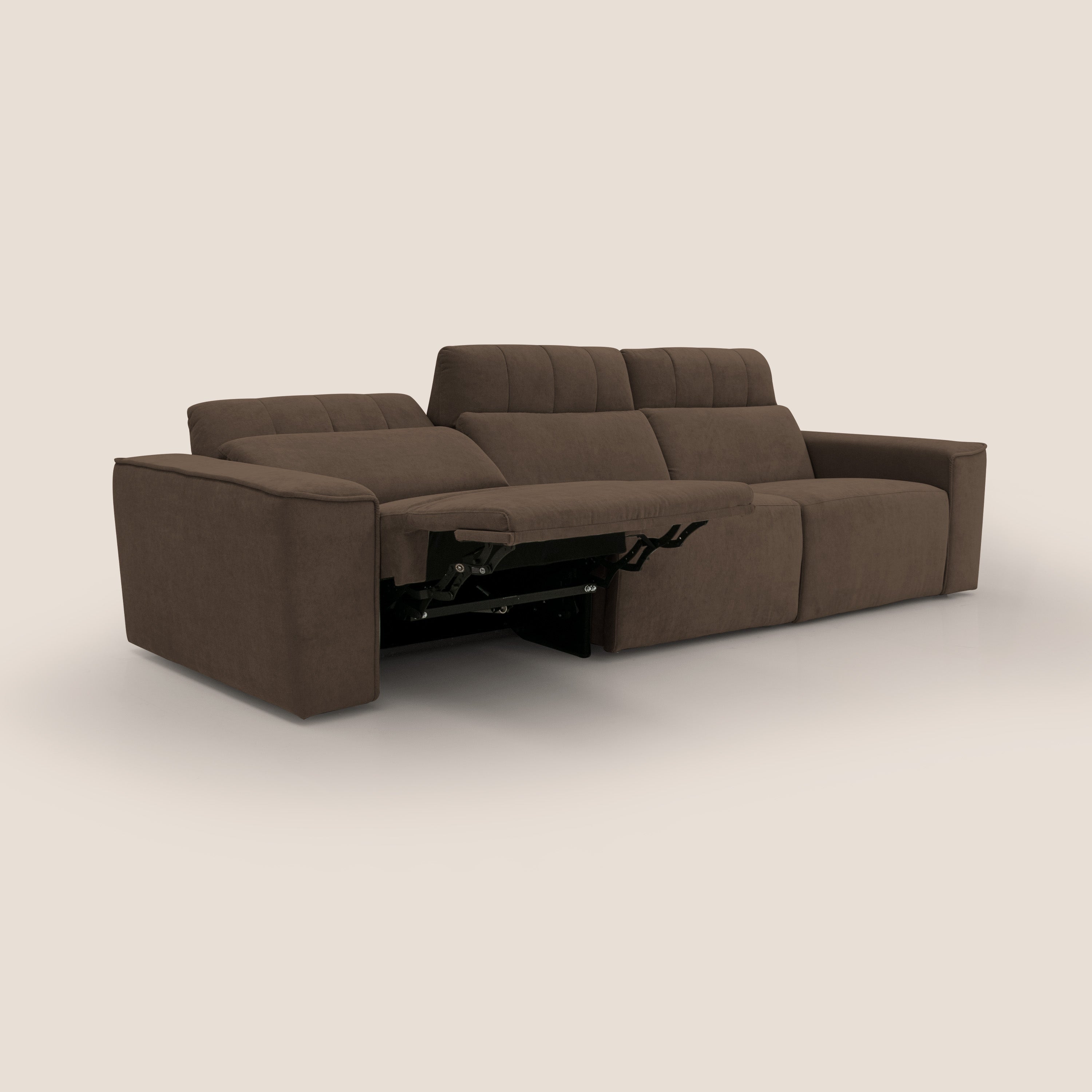 Clark Divano modulare 3 sedute con opzione relax elettrico in tessuto smacchiabile impermeabile T17 marrone - divani.store