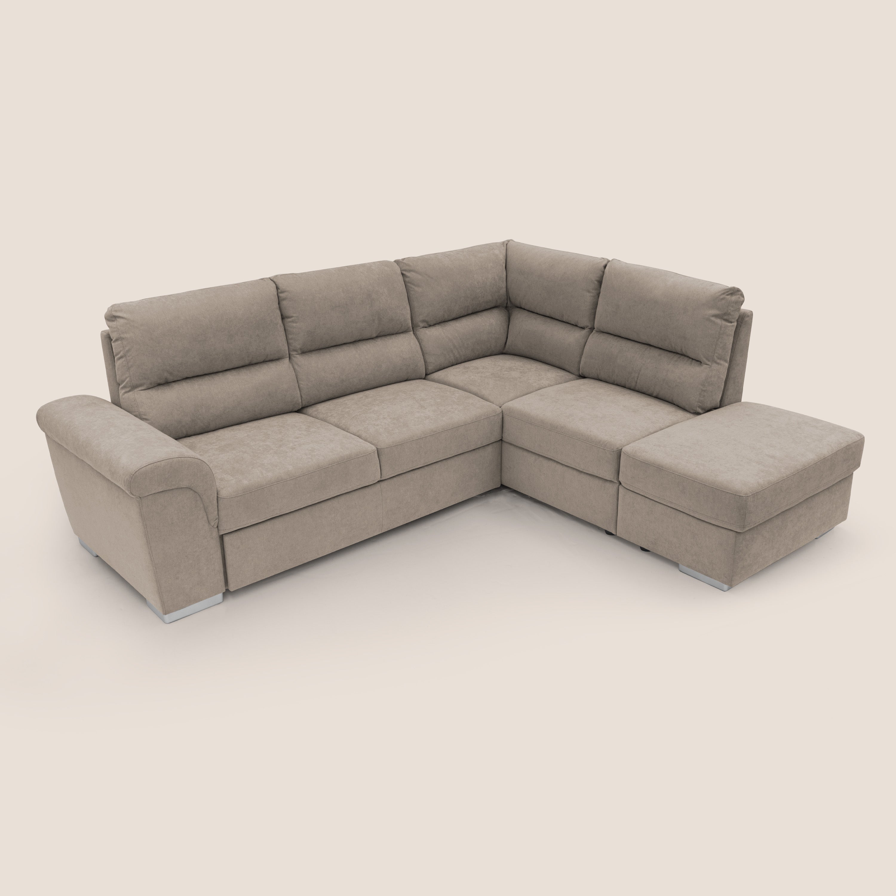 Minerva divano angolare con estraibile a cassettone e pouf contenitore in tessuto morbido impermeabile T02 beige - divani.store