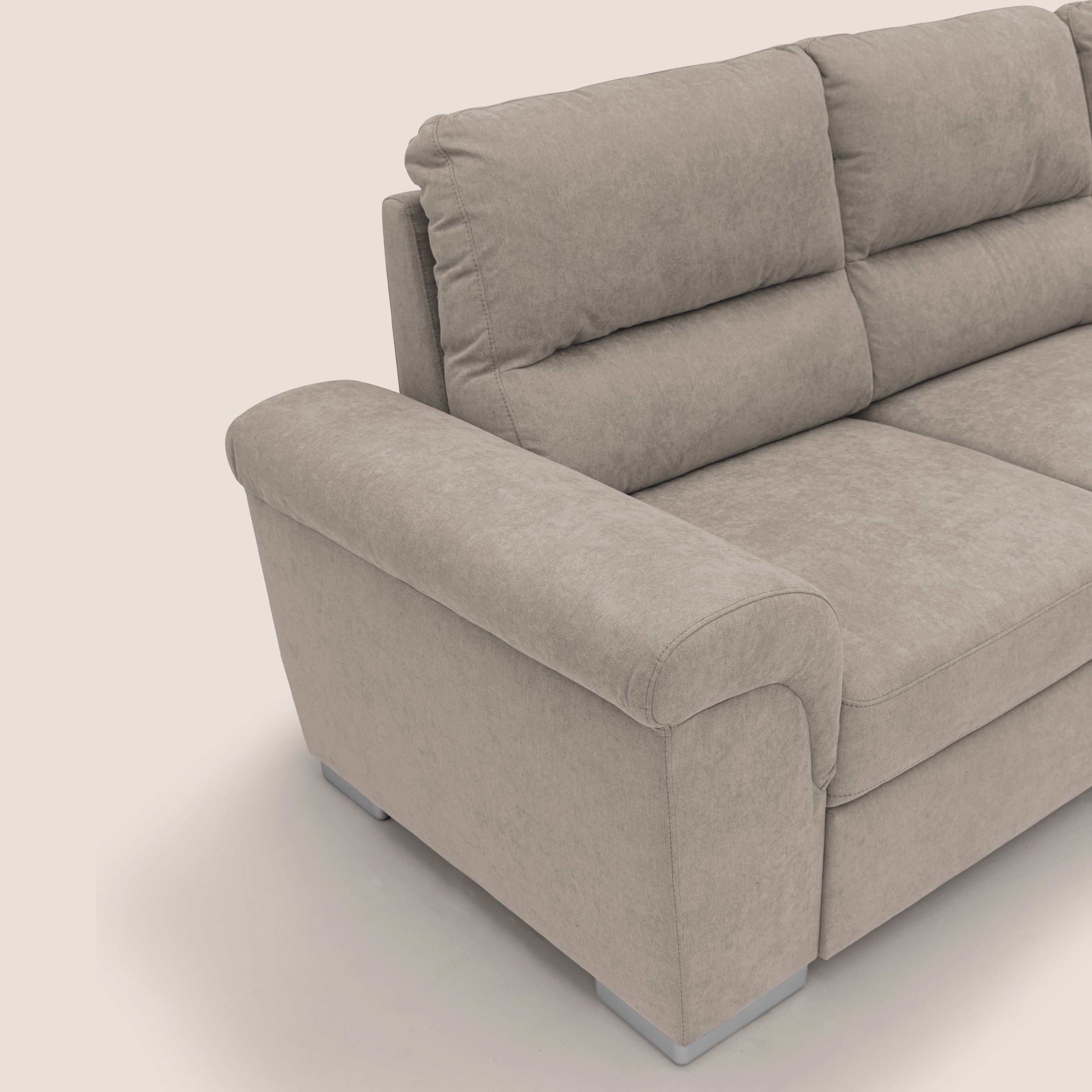 Minerva divano angolare con estraibile a cassettone e pouf contenitore in tessuto morbido impermeabile T02 beige - divani.store