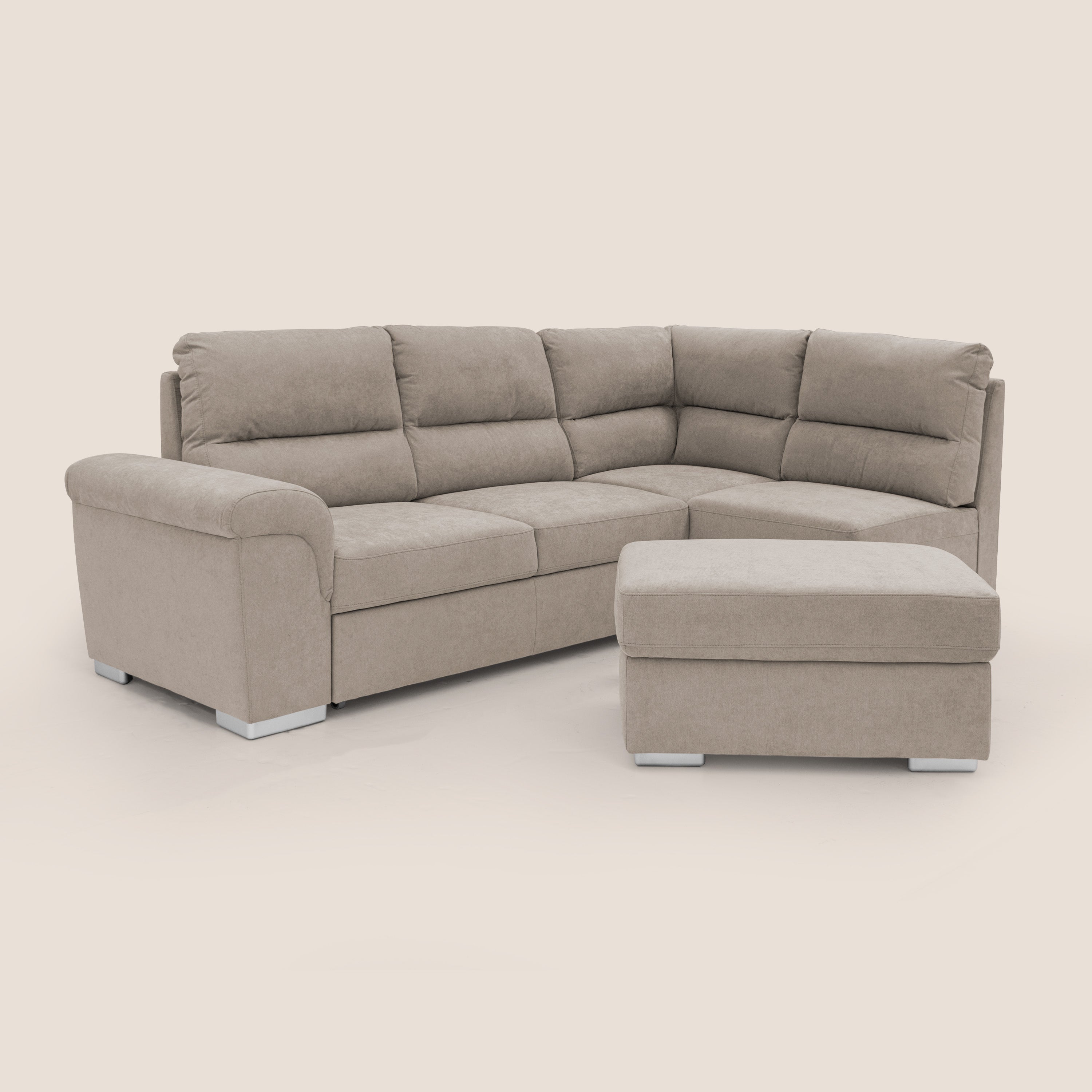 Minerva divano angolare con estraibile a cassettone e pouf contenitore in tessuto morbido impermeabile T02 beige - divani.store