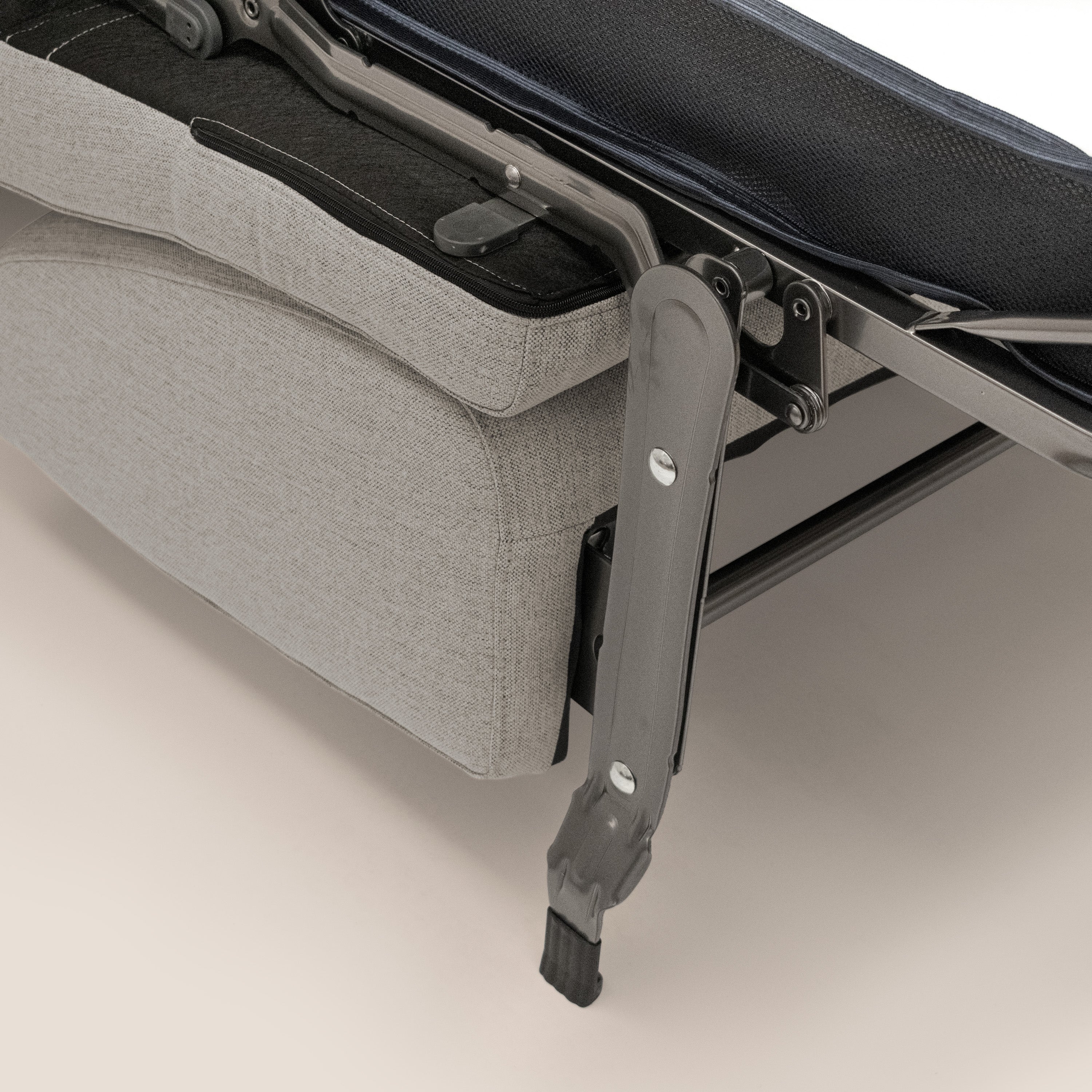 Scarlet Schlafsofa aus wasserfestem Baumwollmischgewebe T19 beige