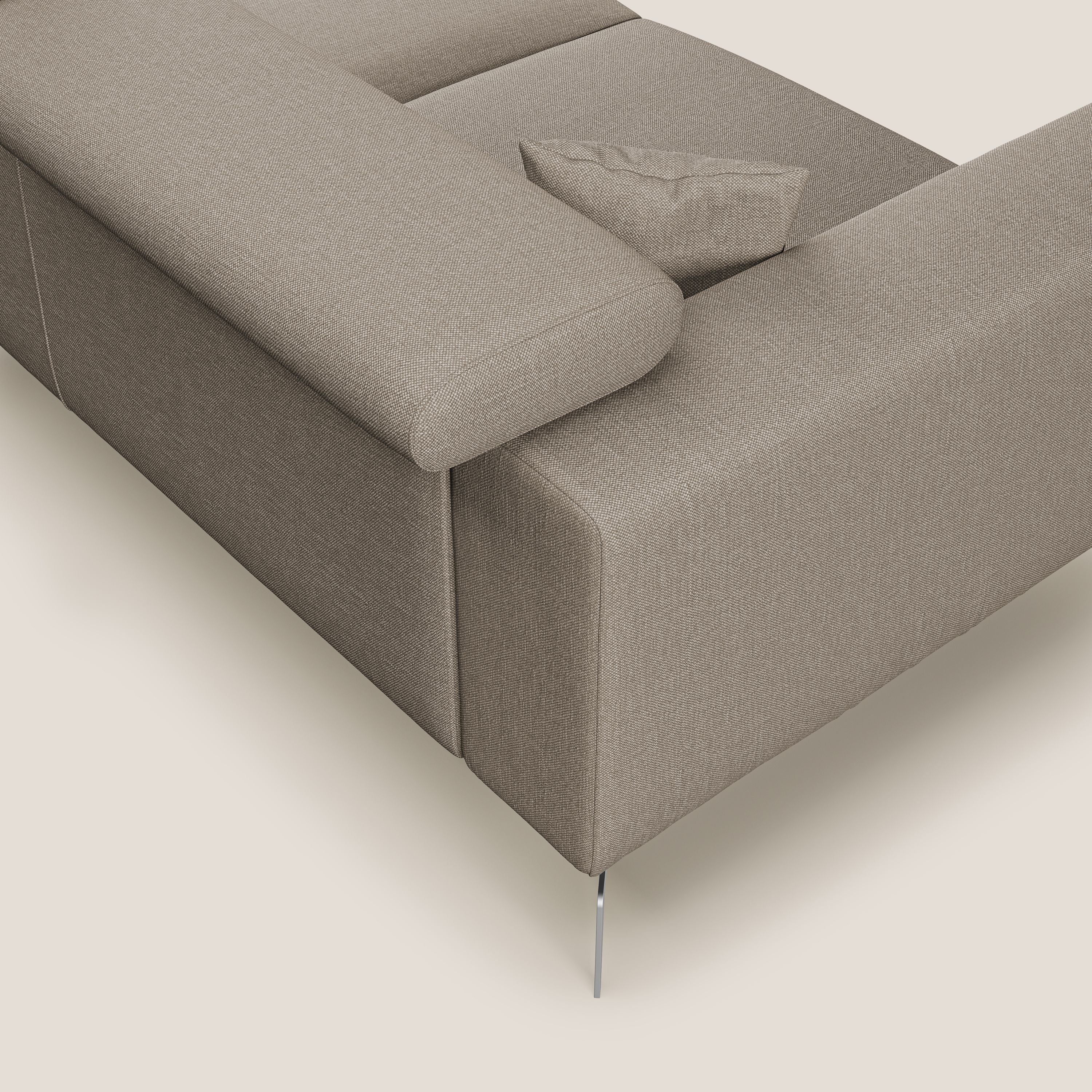 Blade Divano moderno angolare con poggiatesta reclinabili in tessuto impermeabile simil-cotone T13 beige - divani.store