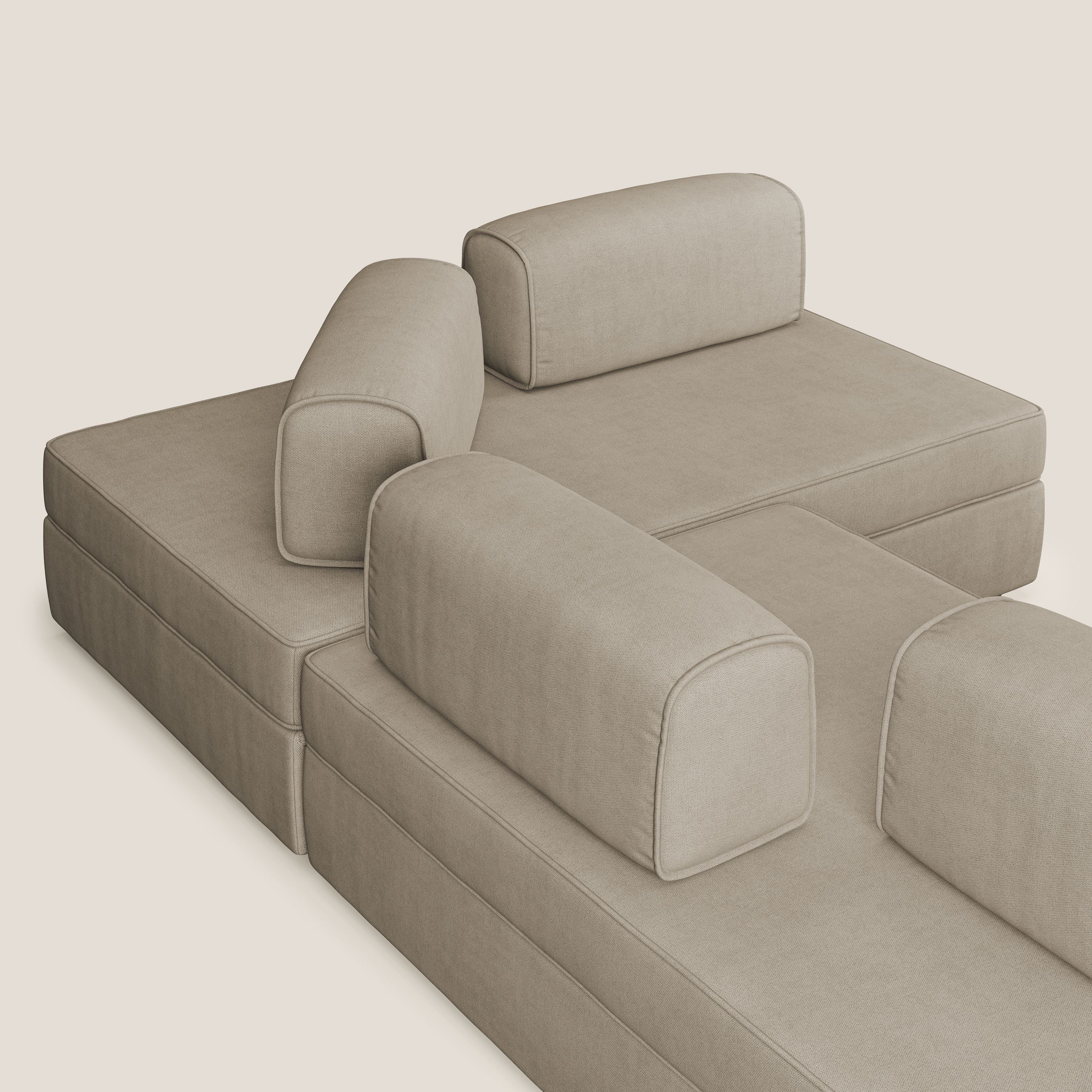 Liberty divano angolare con pouf estraibile e schienali movibili in tessuto morbido impermeabile T02 beige - divani.store