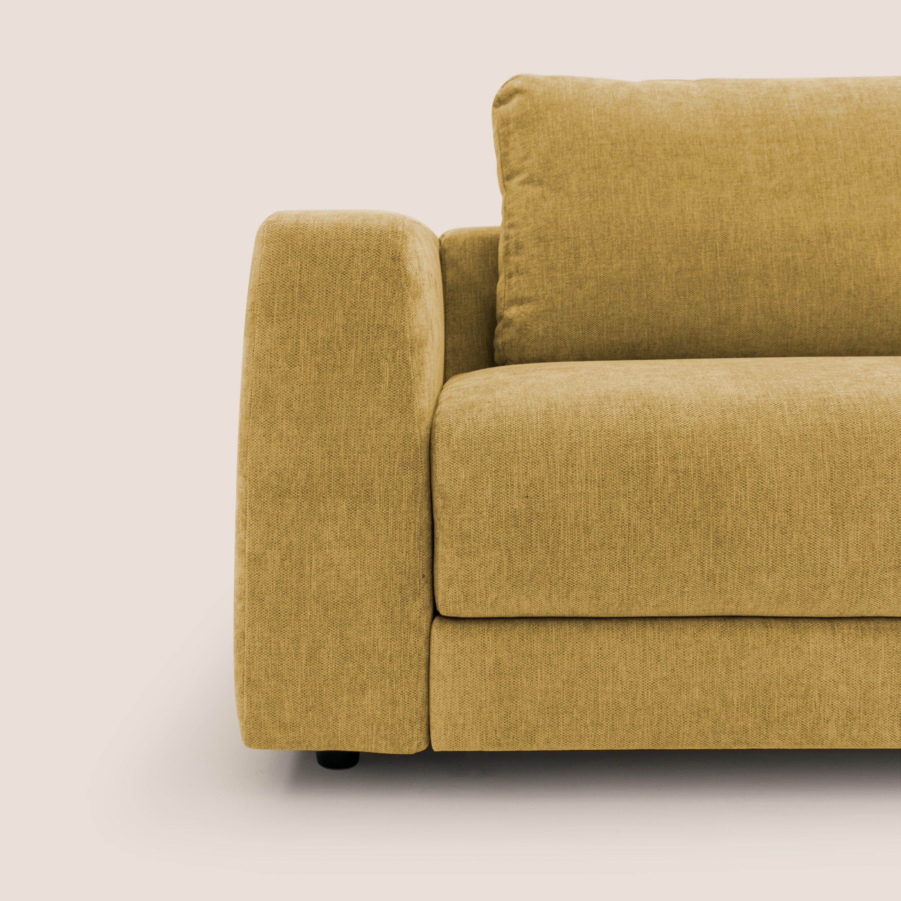 Freia Divano letto minimal materasso h15 cm con morbidi schienali in tessuto impermeabile T14 giallo - divani.store