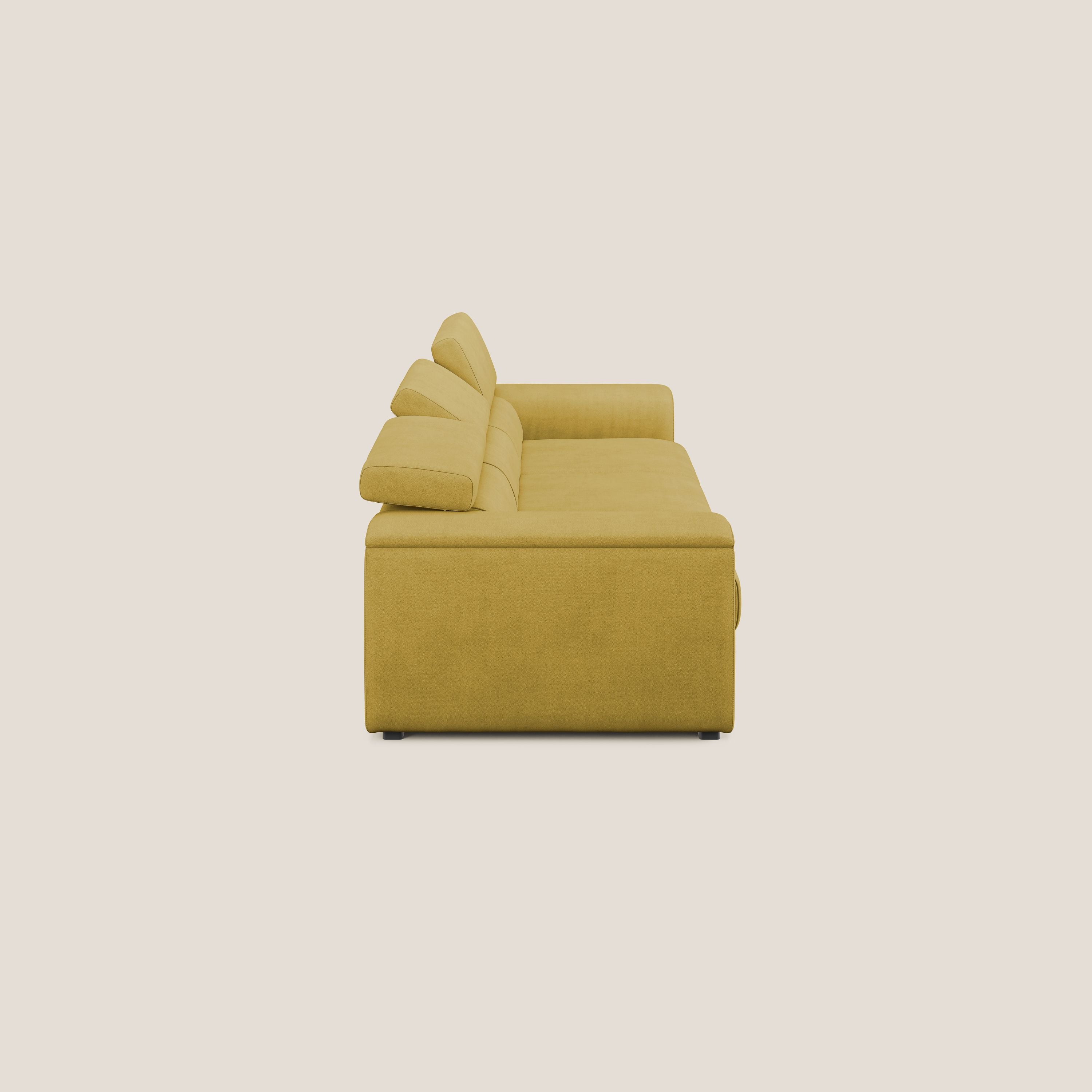 Zeno Divano con pouf estraibile poggiapiedi a 3 sedute in tessuto morbido impermeabile T02 giallo - divani.store