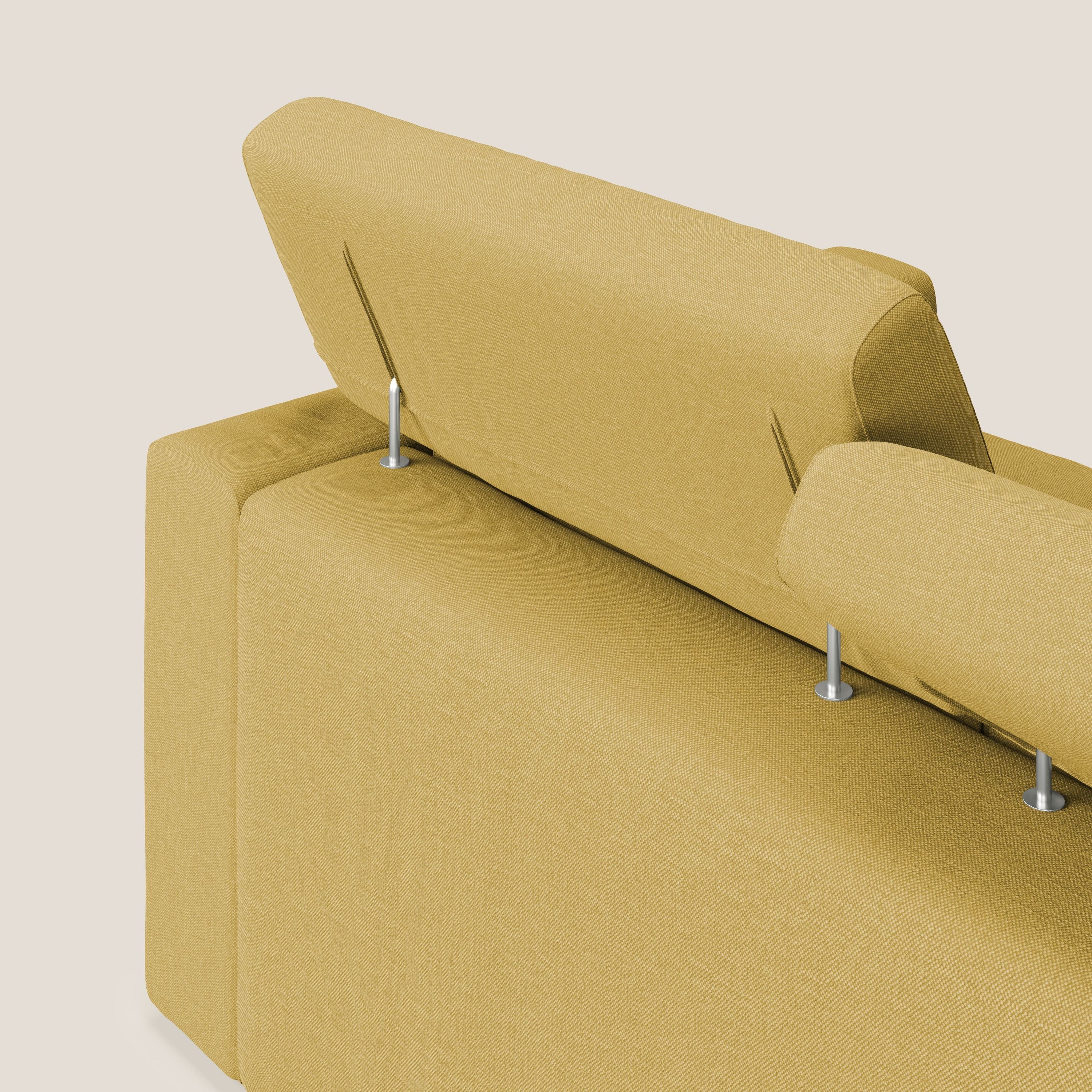 Dylan divano a 3 sedute con pouf estraibile poggiapiedi in tessuto simil cotone impermeabile T13 giallo - divani.store