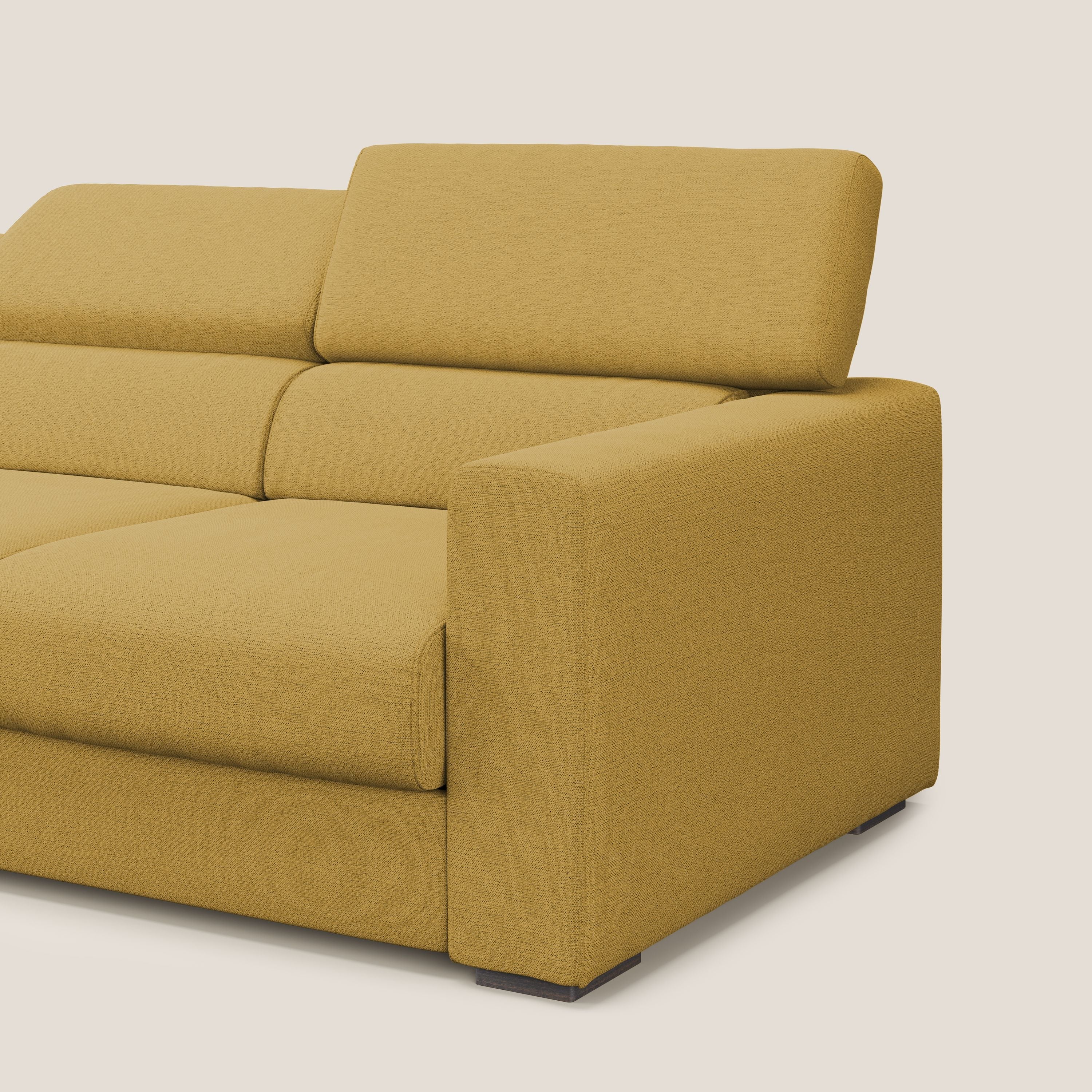 Dylan divano a 3 sedute con pouf estraibile poggiapiedi in tessuto fiammato simil cotone impermeabile T19 giallo - divani.store