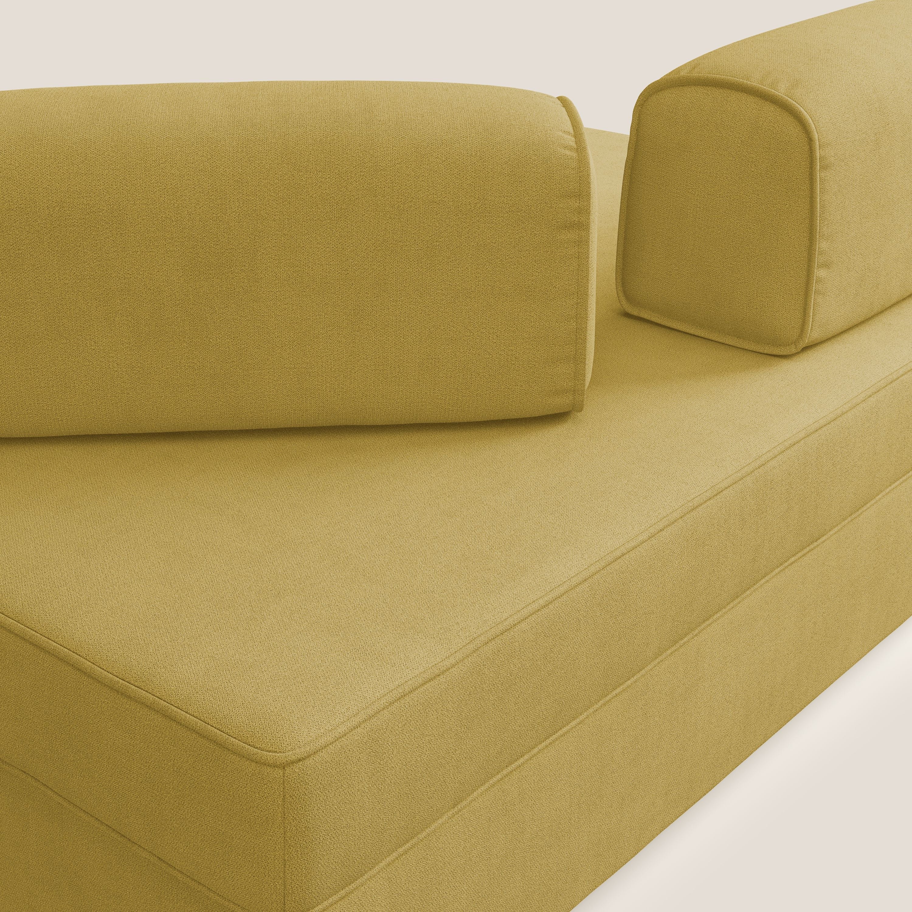 Liberty divano con pouf estraibile e schienali movibili in tessuto morbido impermeabile T02 giallo - divani.store