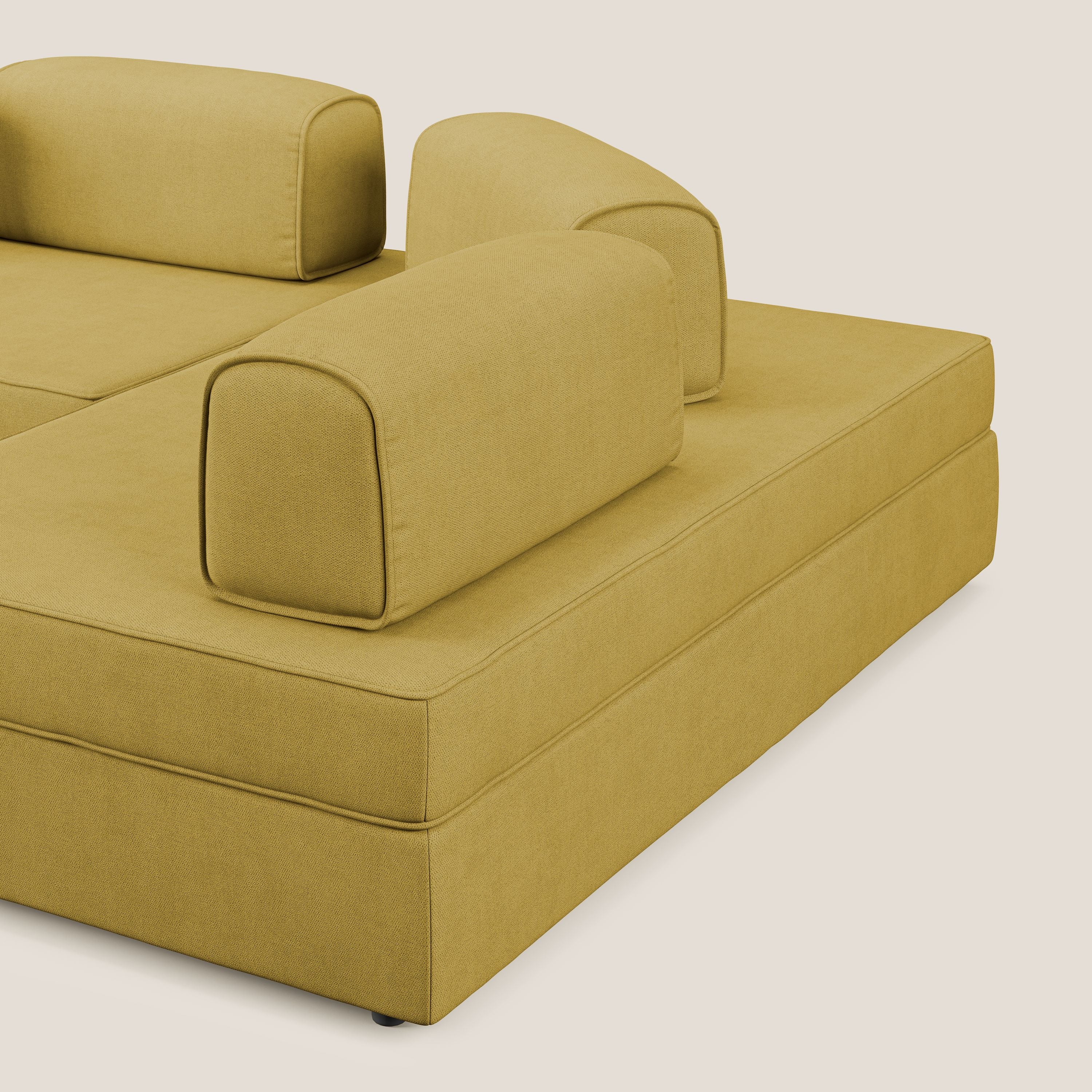 Liberty divano angolare con pouf estraibile e schienali movibili in tessuto morbido impermeabile T02 giallo - divani.store