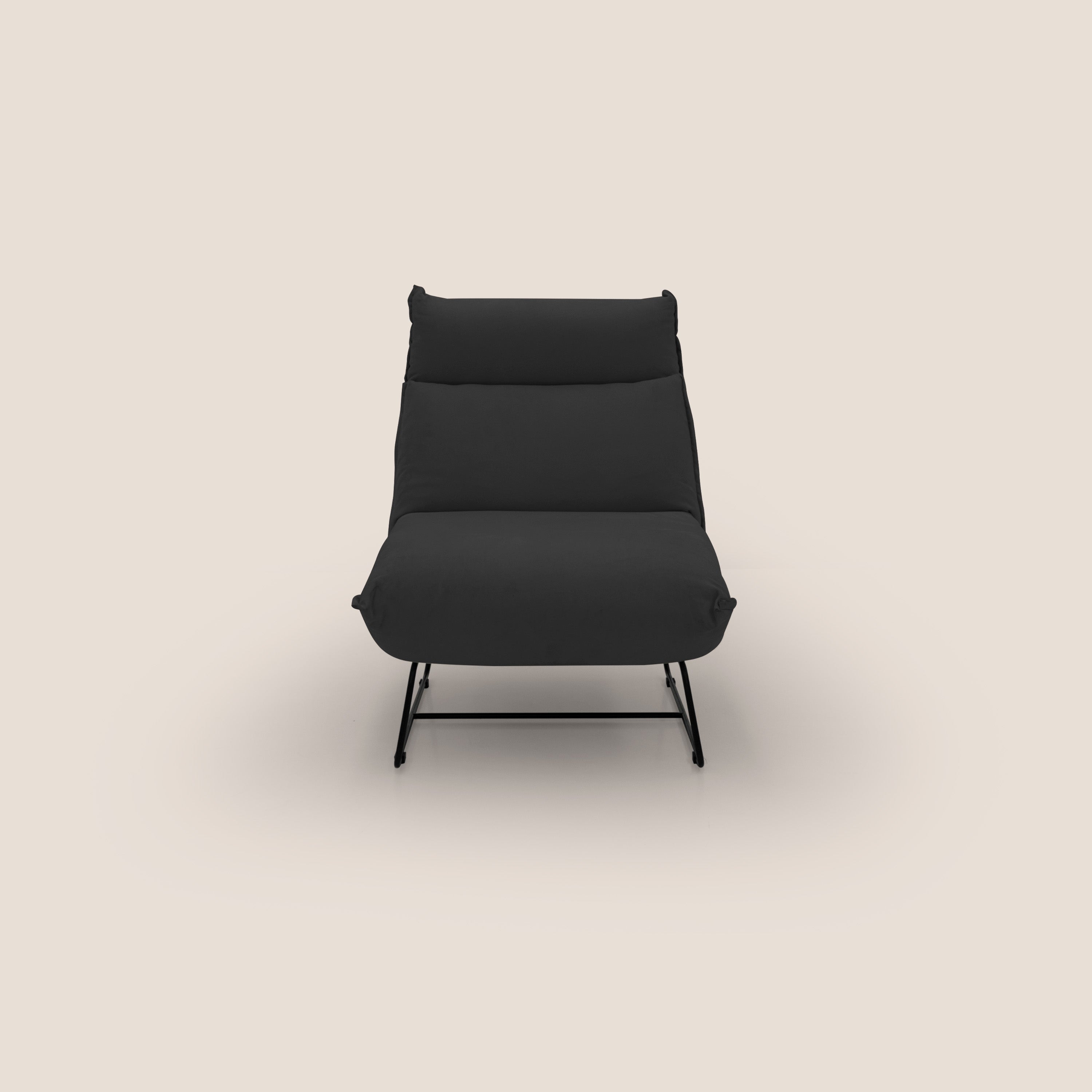 Tessa Poltroncina dal design moderno in morbida microfibra smacchiabile T11 nero - divani.store