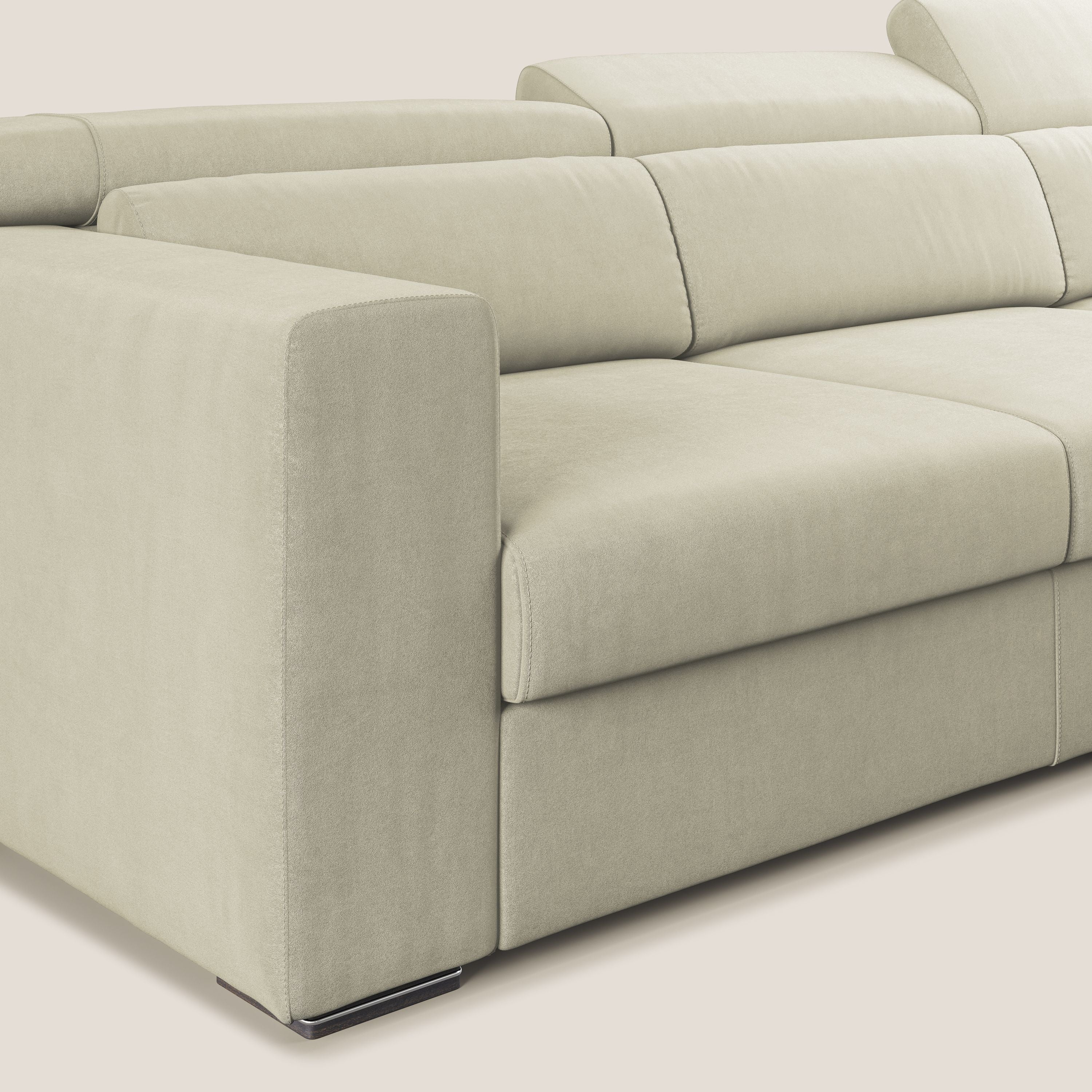 Vegas divano angolare con poggiatesta reclinabili in microfibra impermeabile T11 panna - divani.store