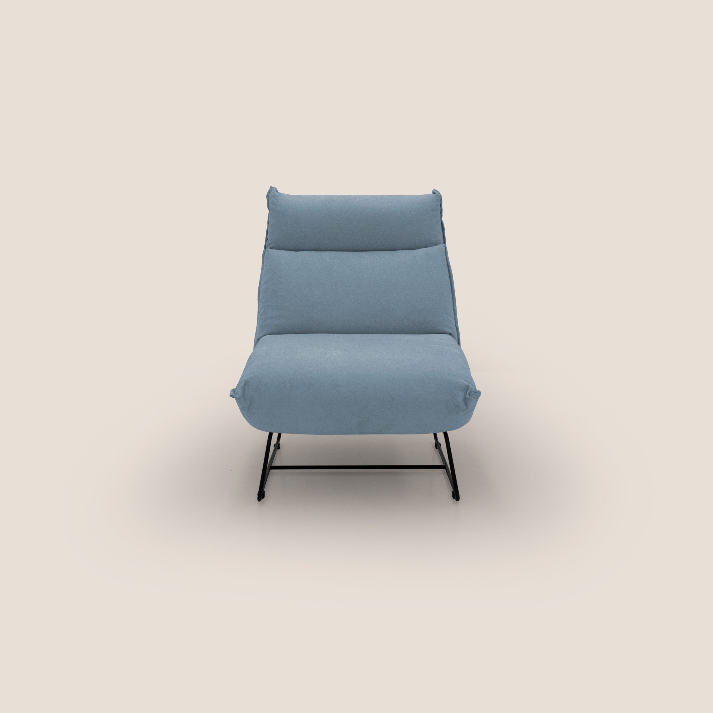 Tessa Poltroncina dal design moderno in morbida microfibra smacchiabile T11 carta da zucchero - divani.store