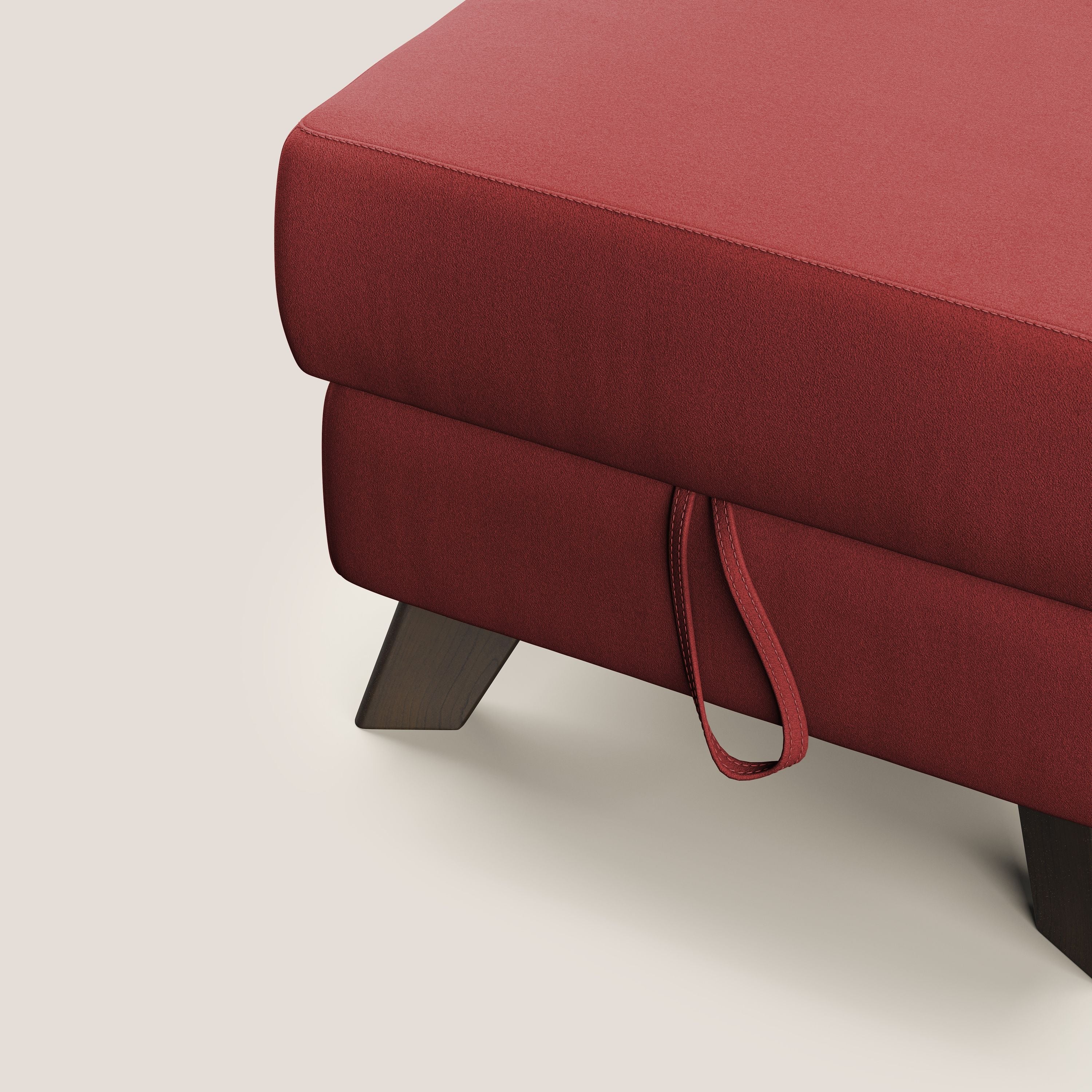 Moon Pouf contenitore e piedini alti in microfibra impermeabile T11 rosso - divani.store