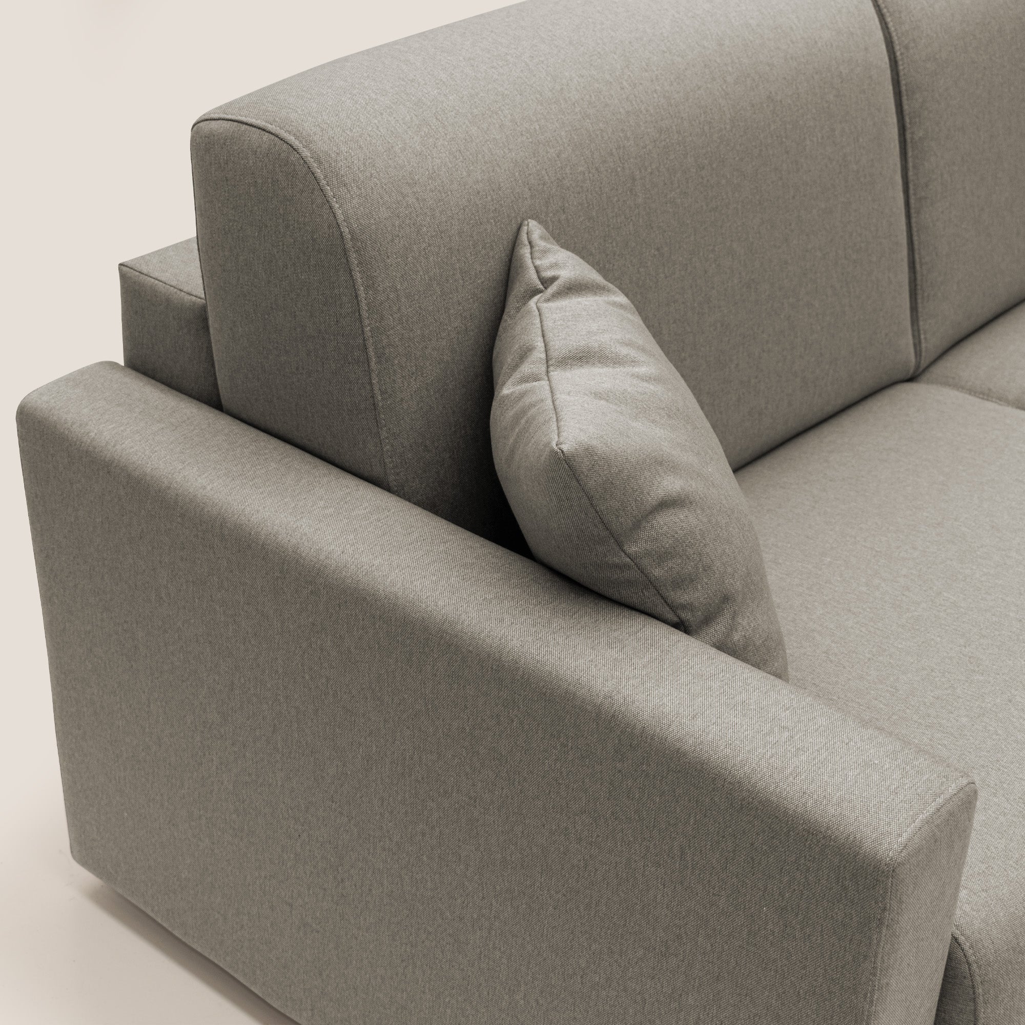 Chris Divano letto matrimoniale in tessuto impermeabile T13 tortora - divani.store